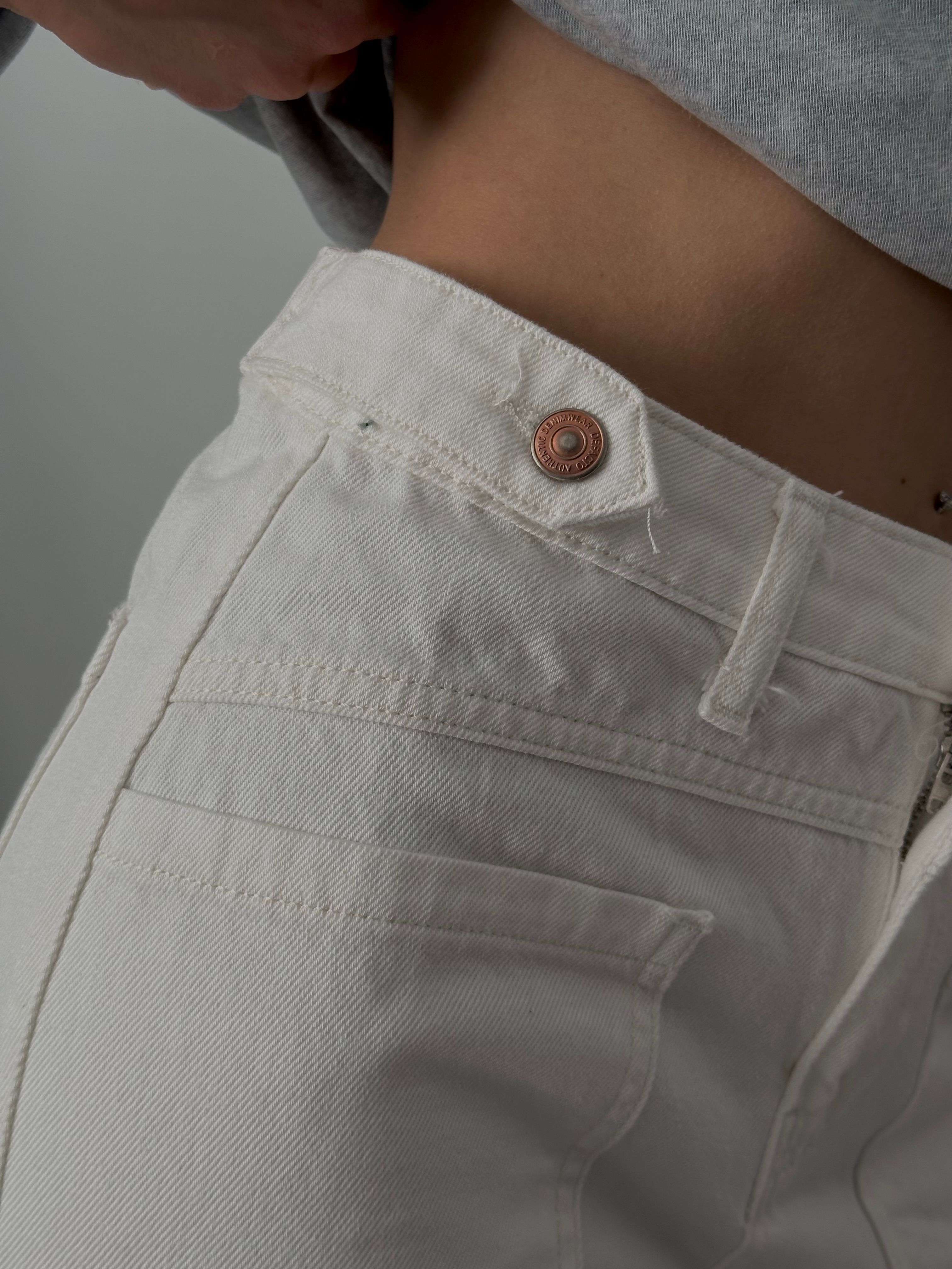 Yüksek Bel Ön Cepli Denim Şort