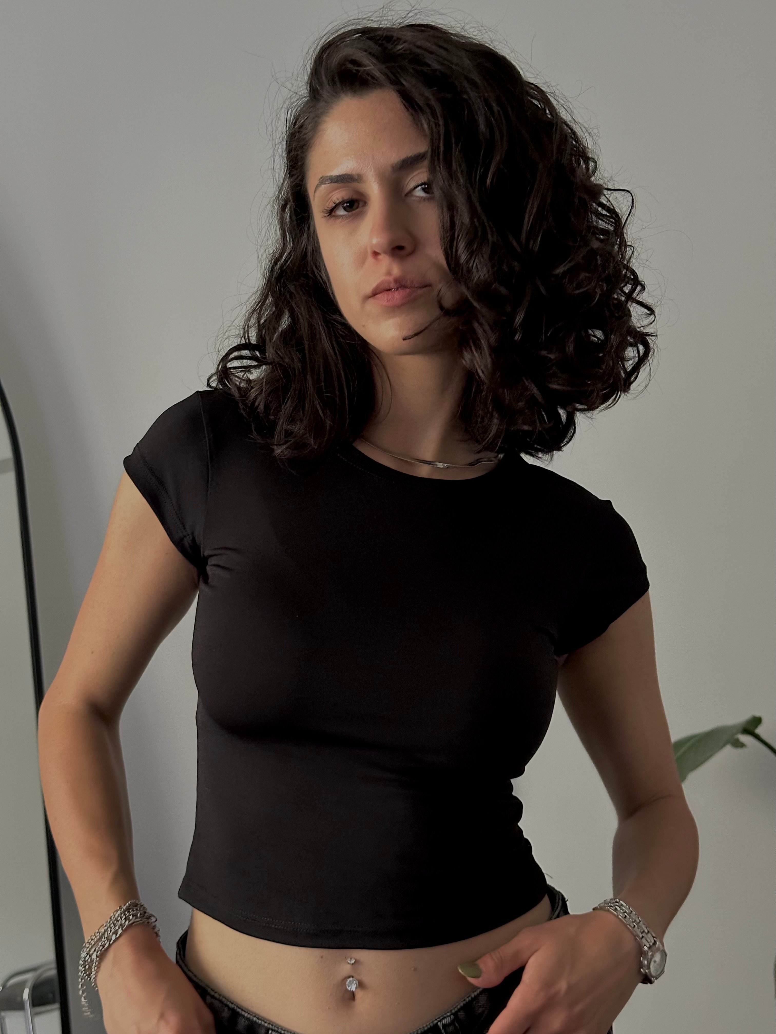 Slim Fit Basic Kısa Kollu Crop  - Siyah