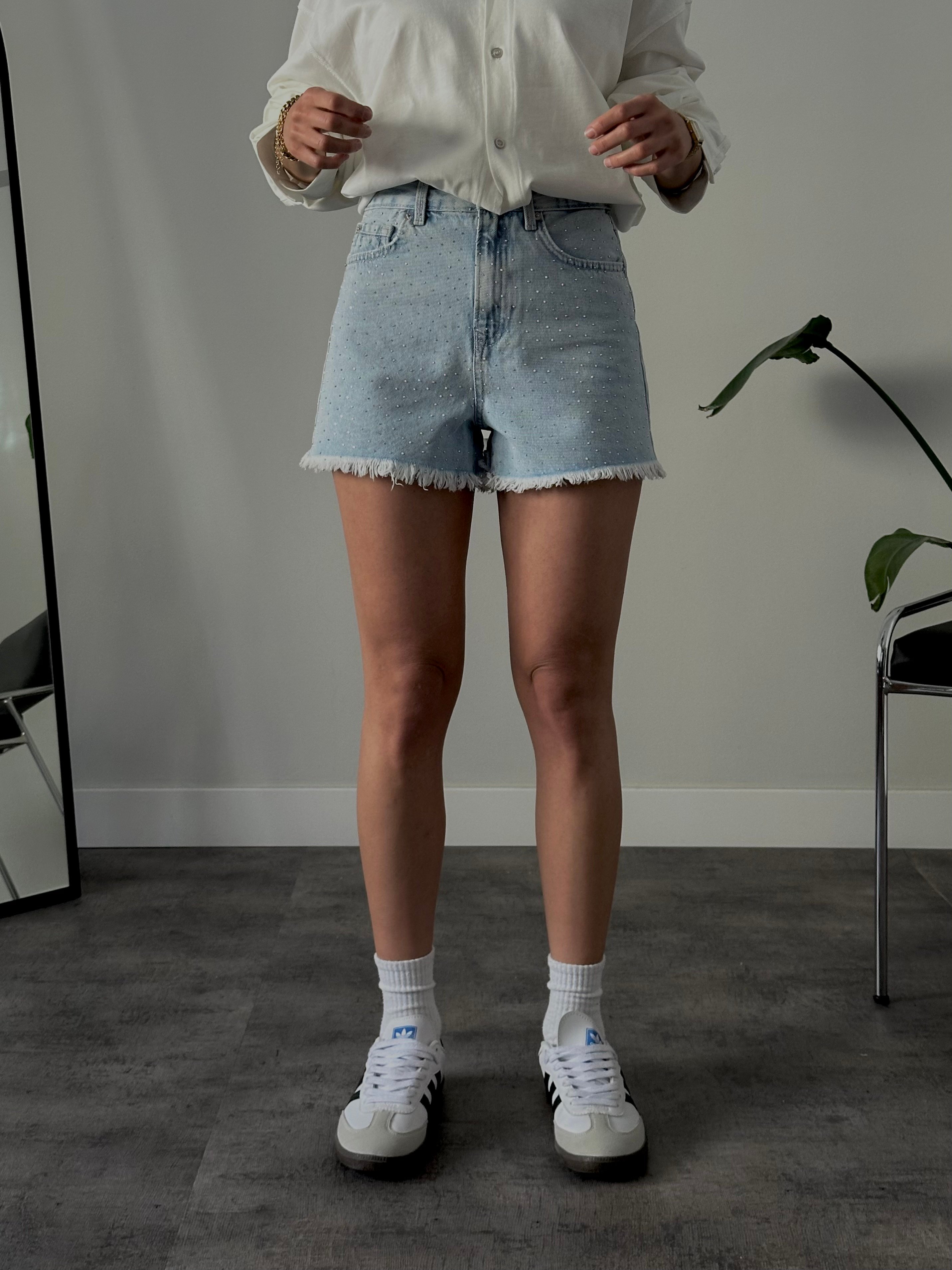Yüksek Bel Taşlı Püsküllü Denim Şort - Mavi Denim