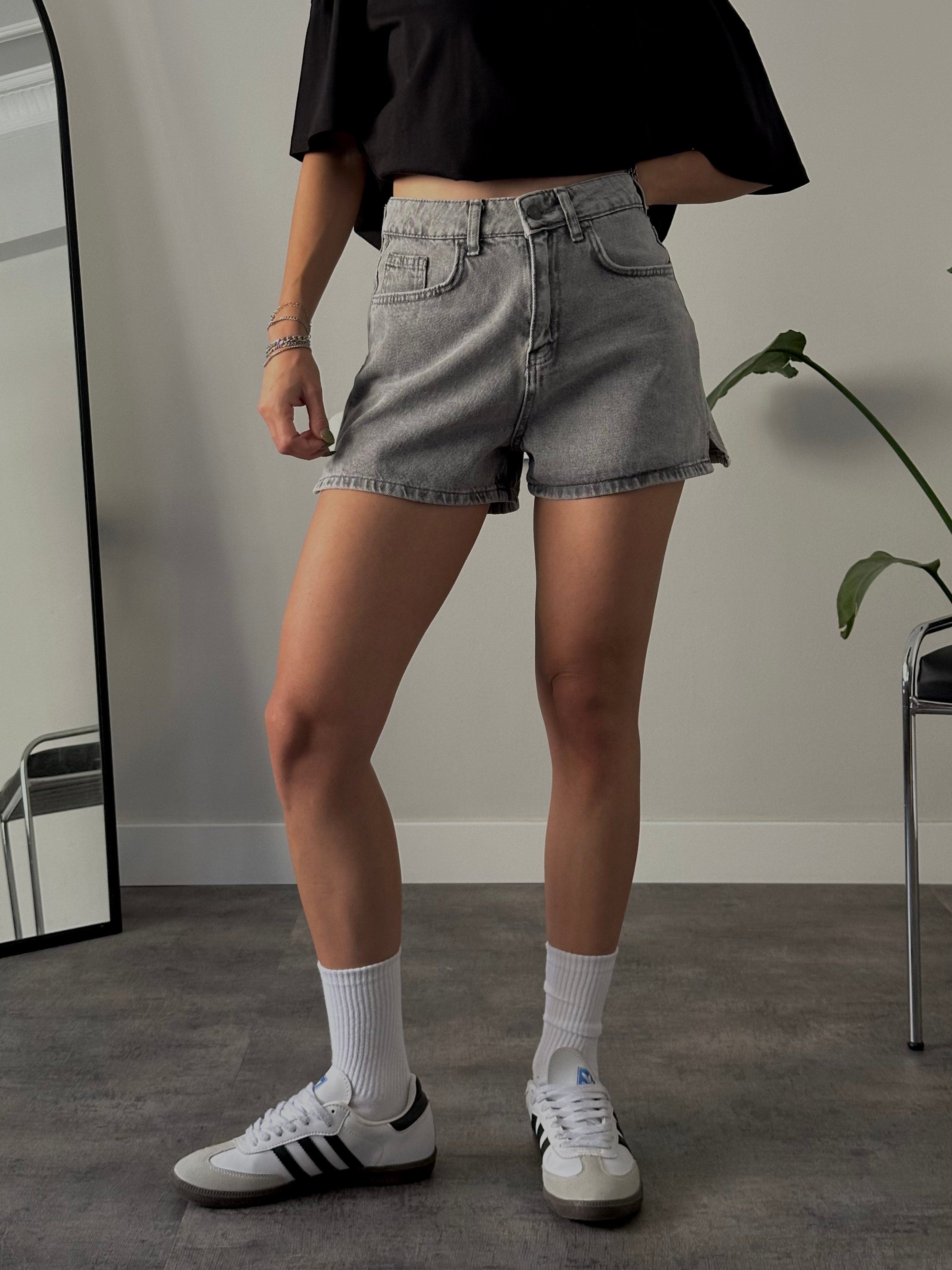 Vintage Gri Yüksek Bel Mom Denim Şort
