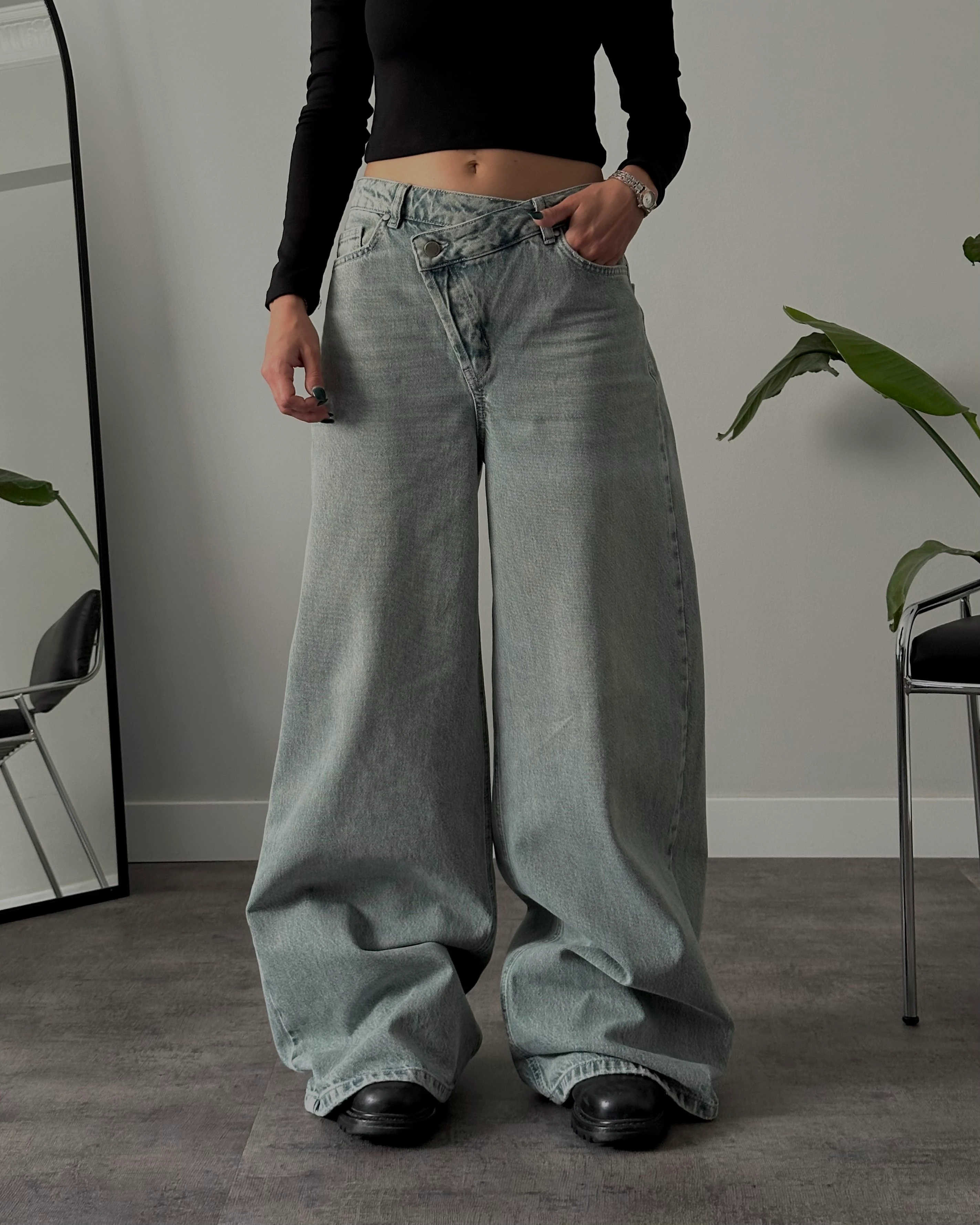 Orta Bel Açık Mavi Çapraz Düğmeli Wide Leg Flare Jean