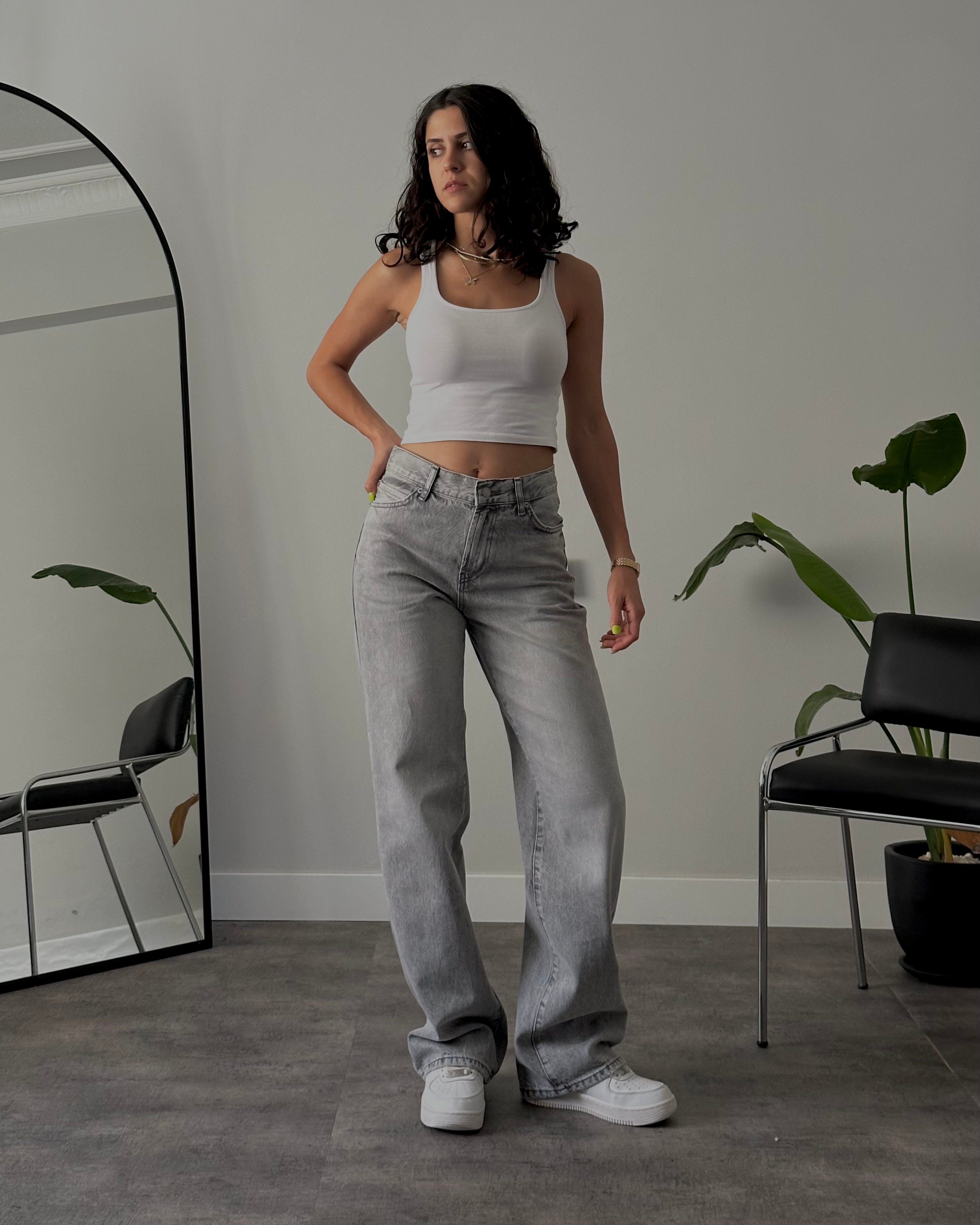 Women’s Mid-Rise Relaxed Fit Jeans - Grey