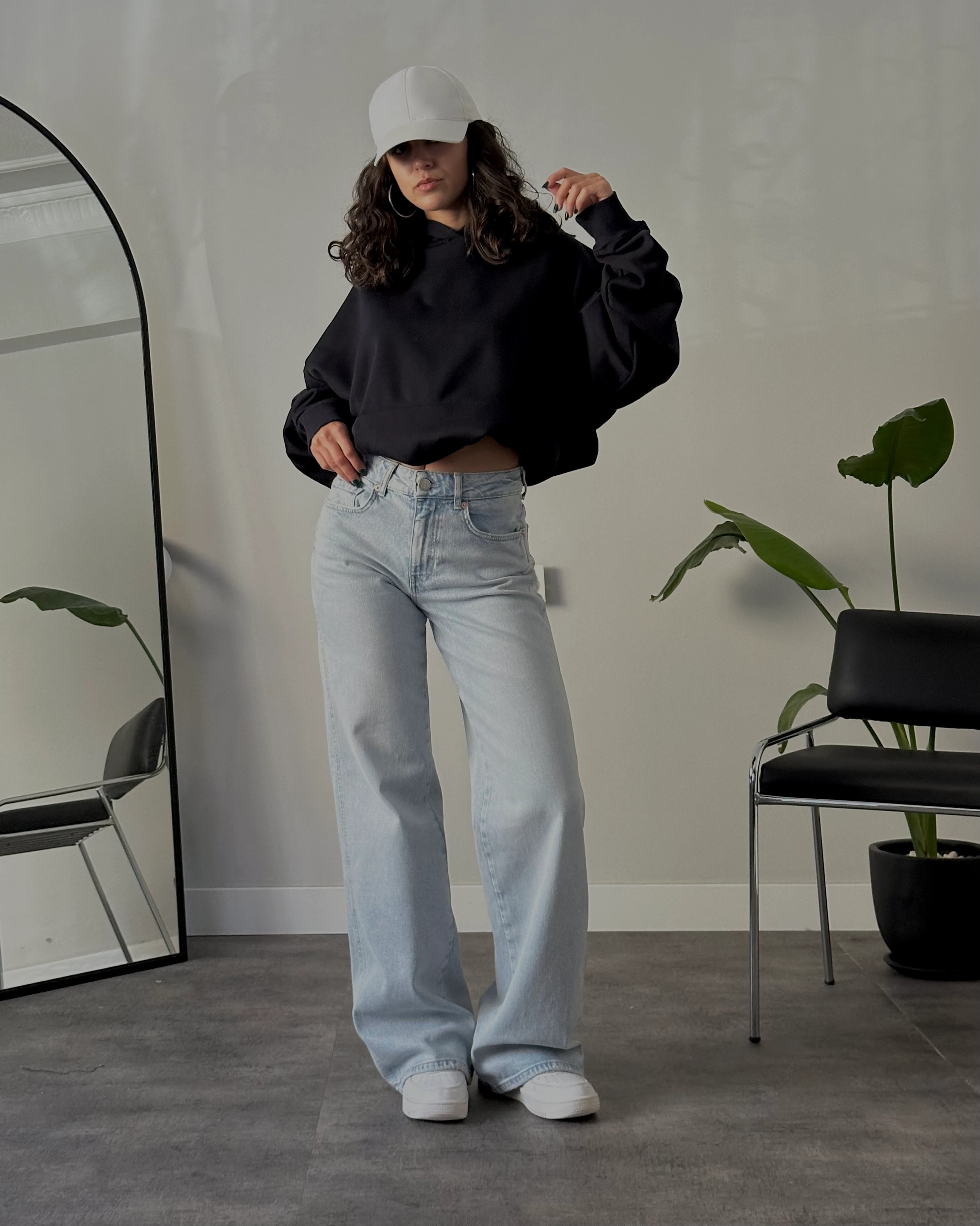 Orta Bel Mavi Yıkamalı Relaxed Fit Jean