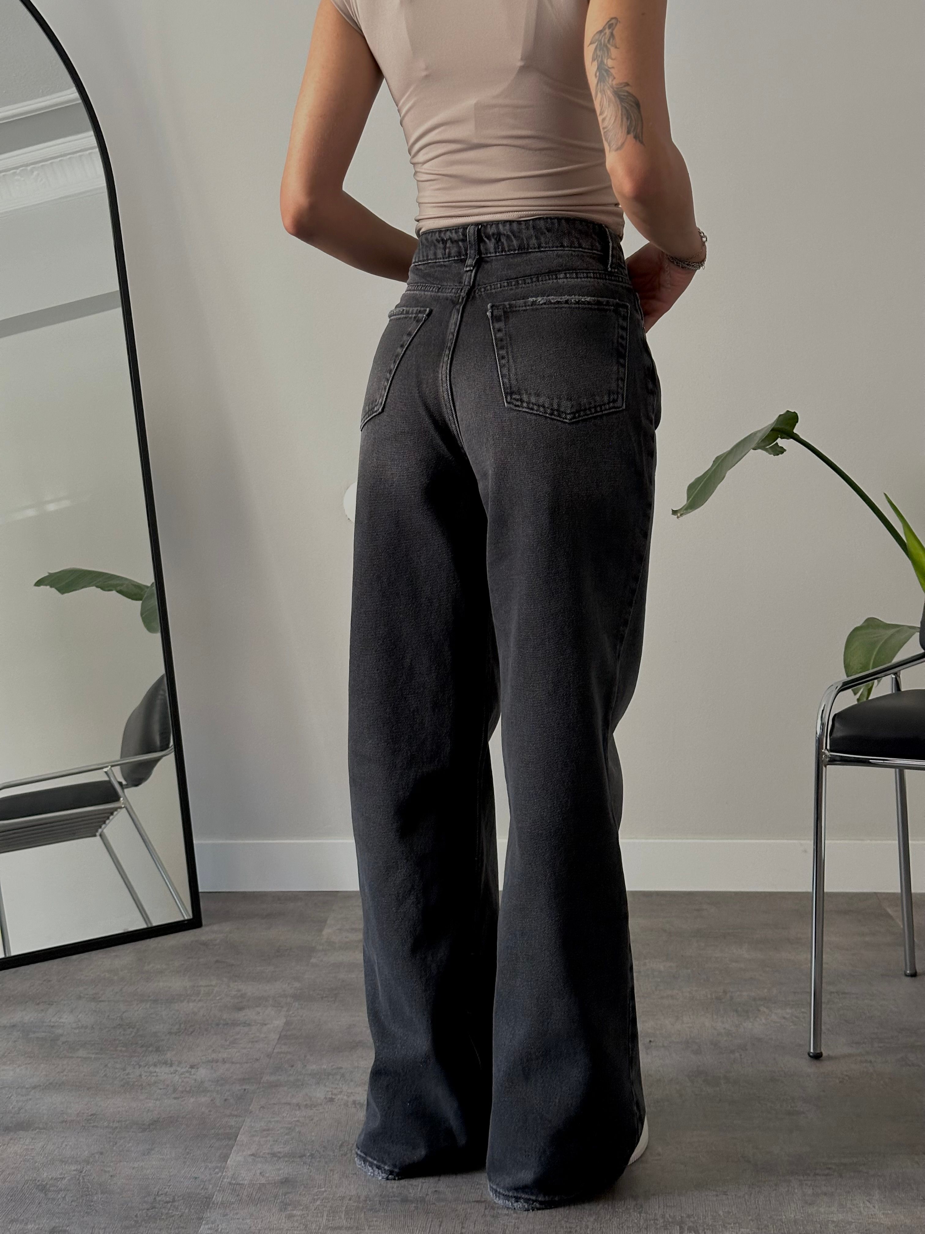Yüksek Bel Rahat Kesim Straight Jean
