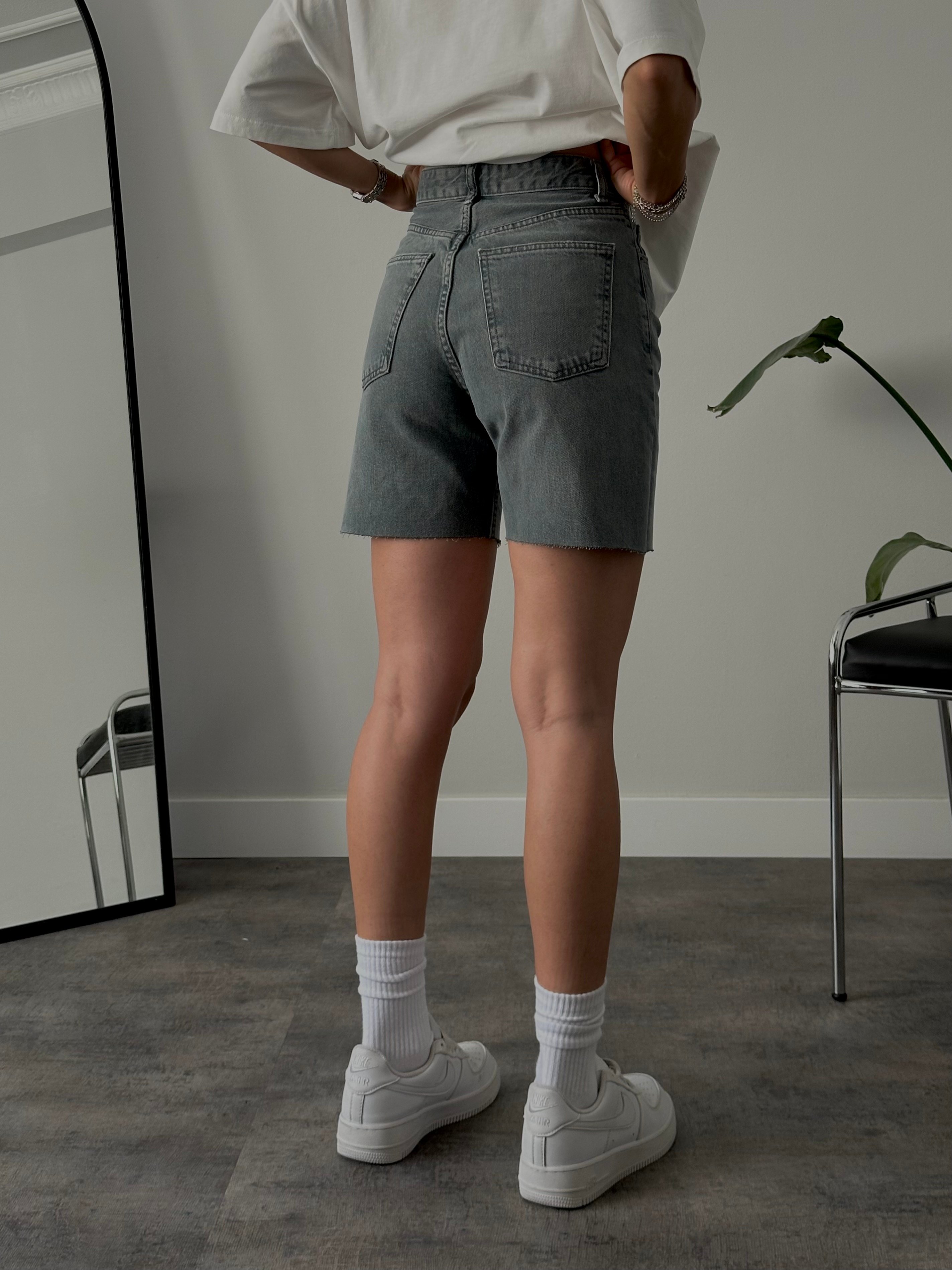 Yüksek Bel Denim Şort