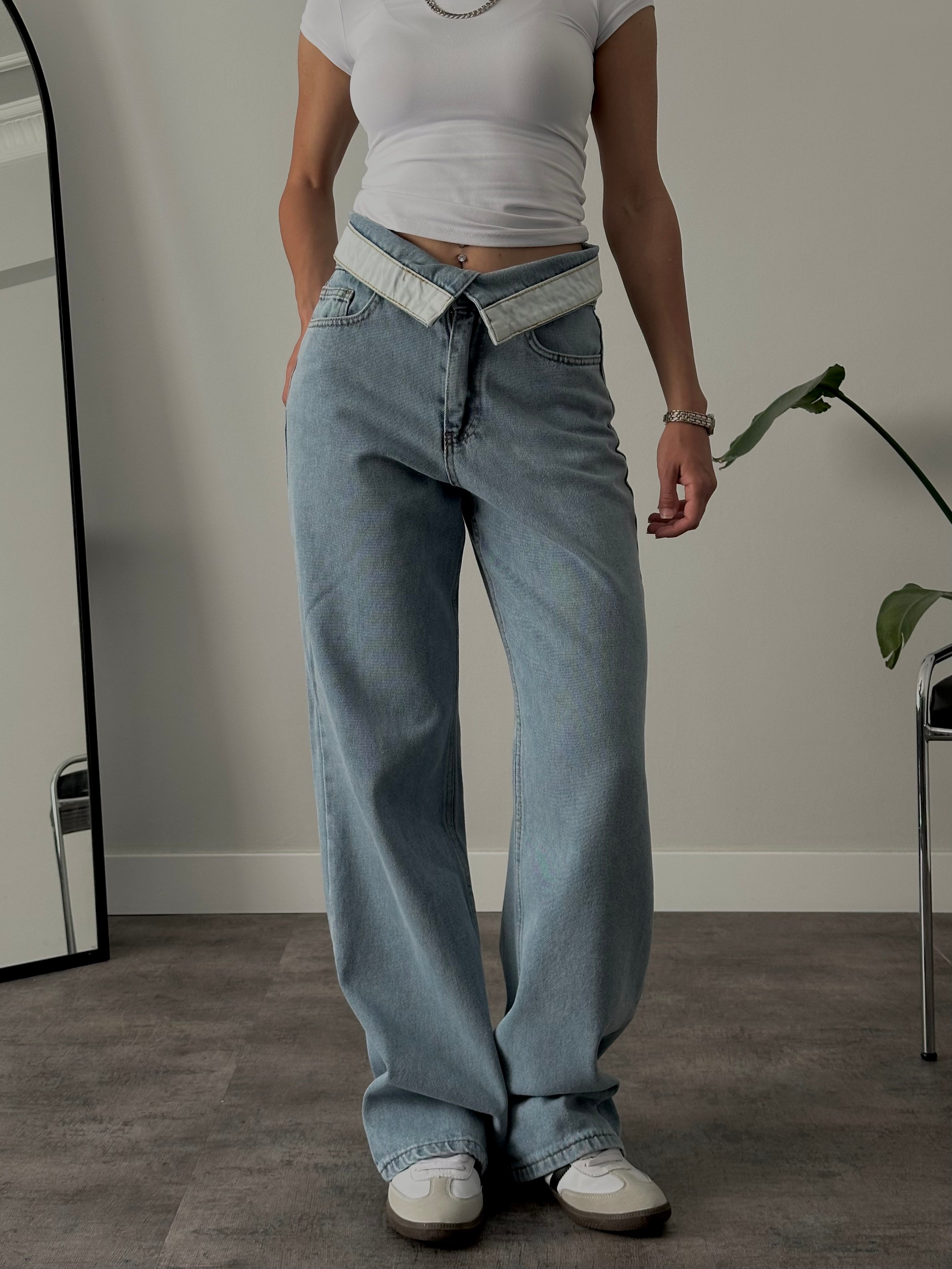 Yüksek Bel Ters Katlamalı Straight Jean