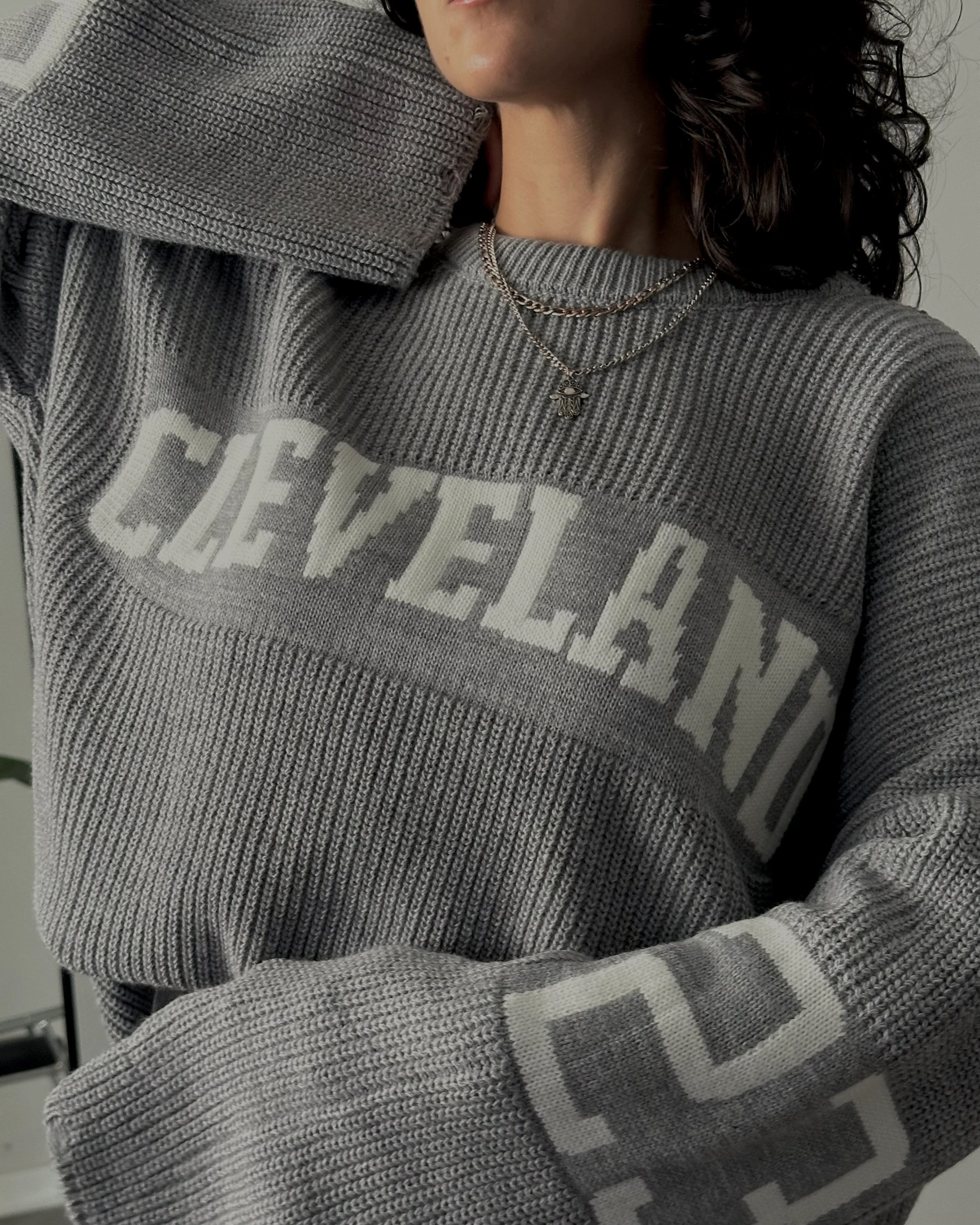 Oversize Cleveland Kolej Triko Kazak