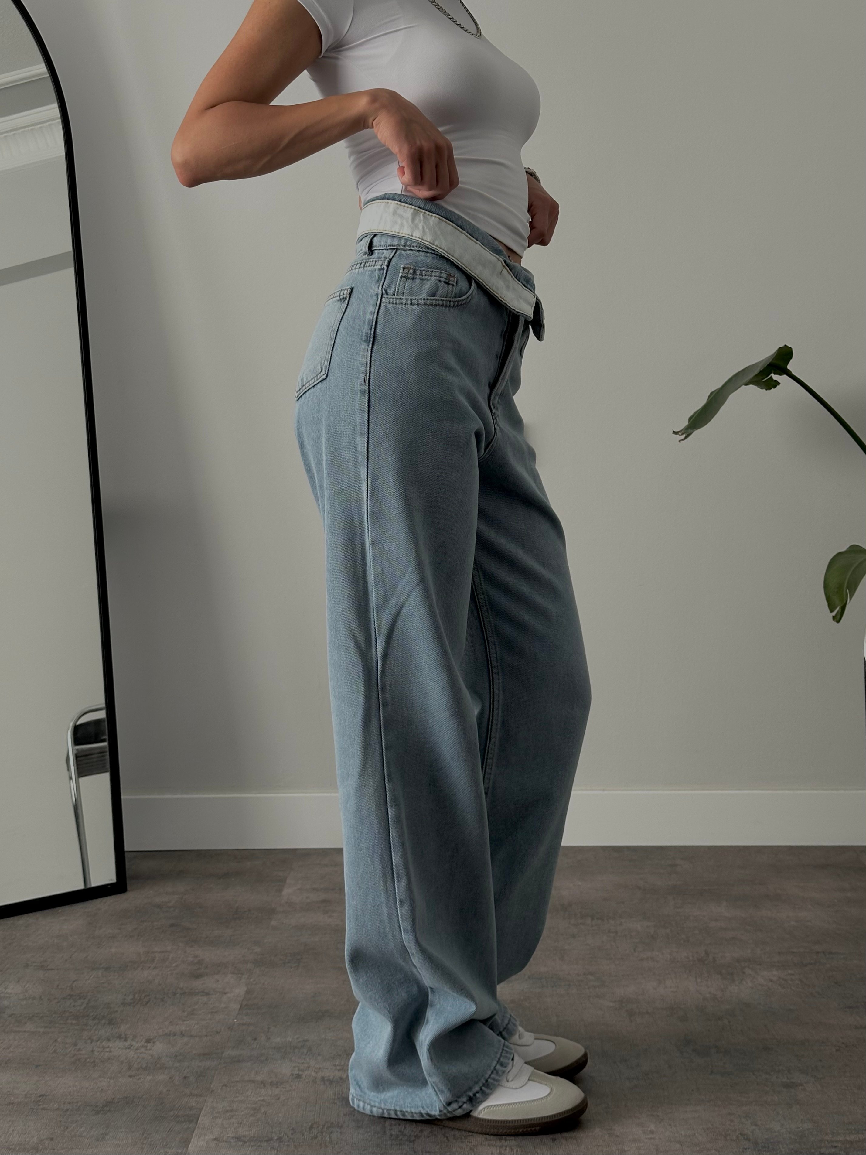 Yüksek Bel Ters Katlamalı Straight Jean