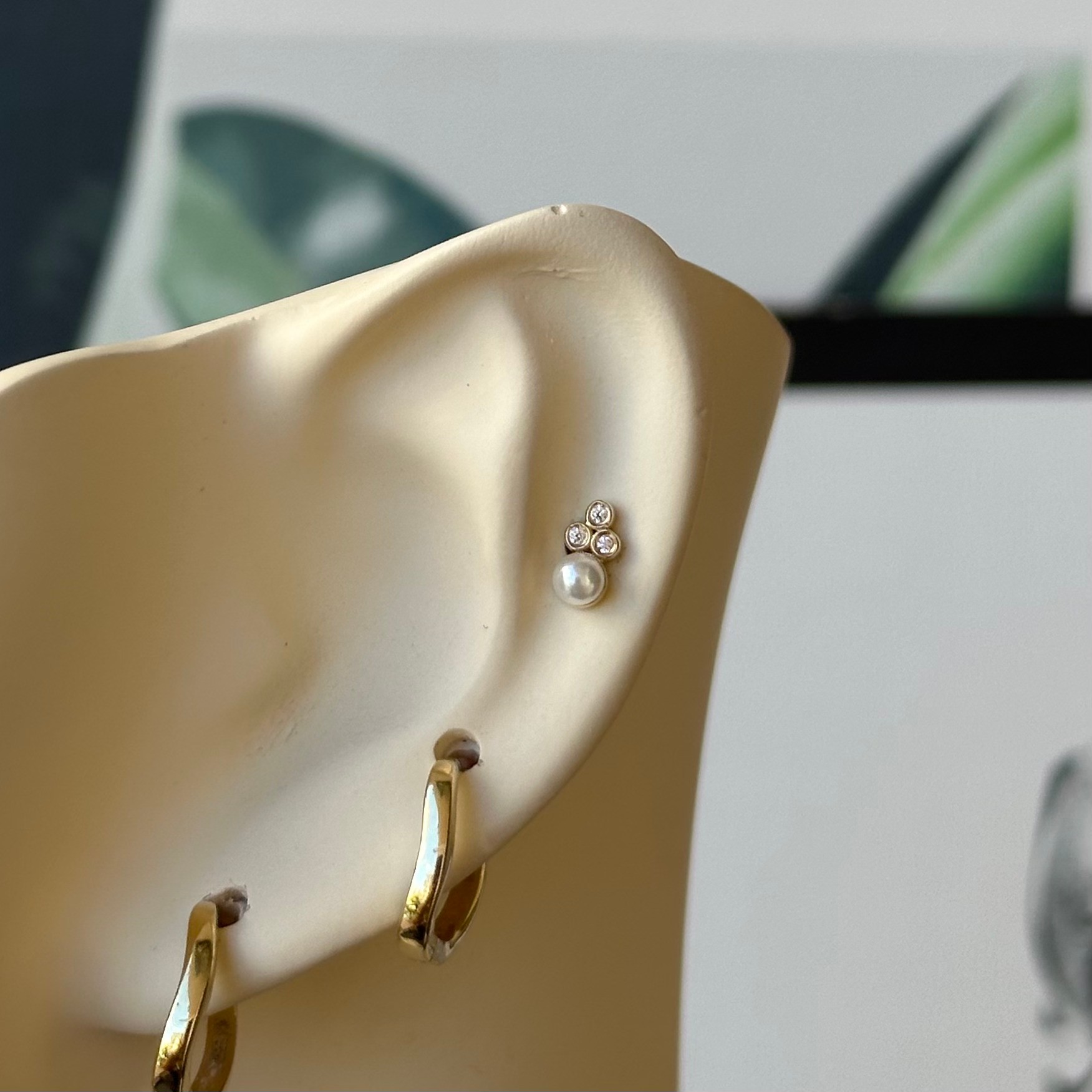 14K Gold Triple Pearl With Stone Piercing