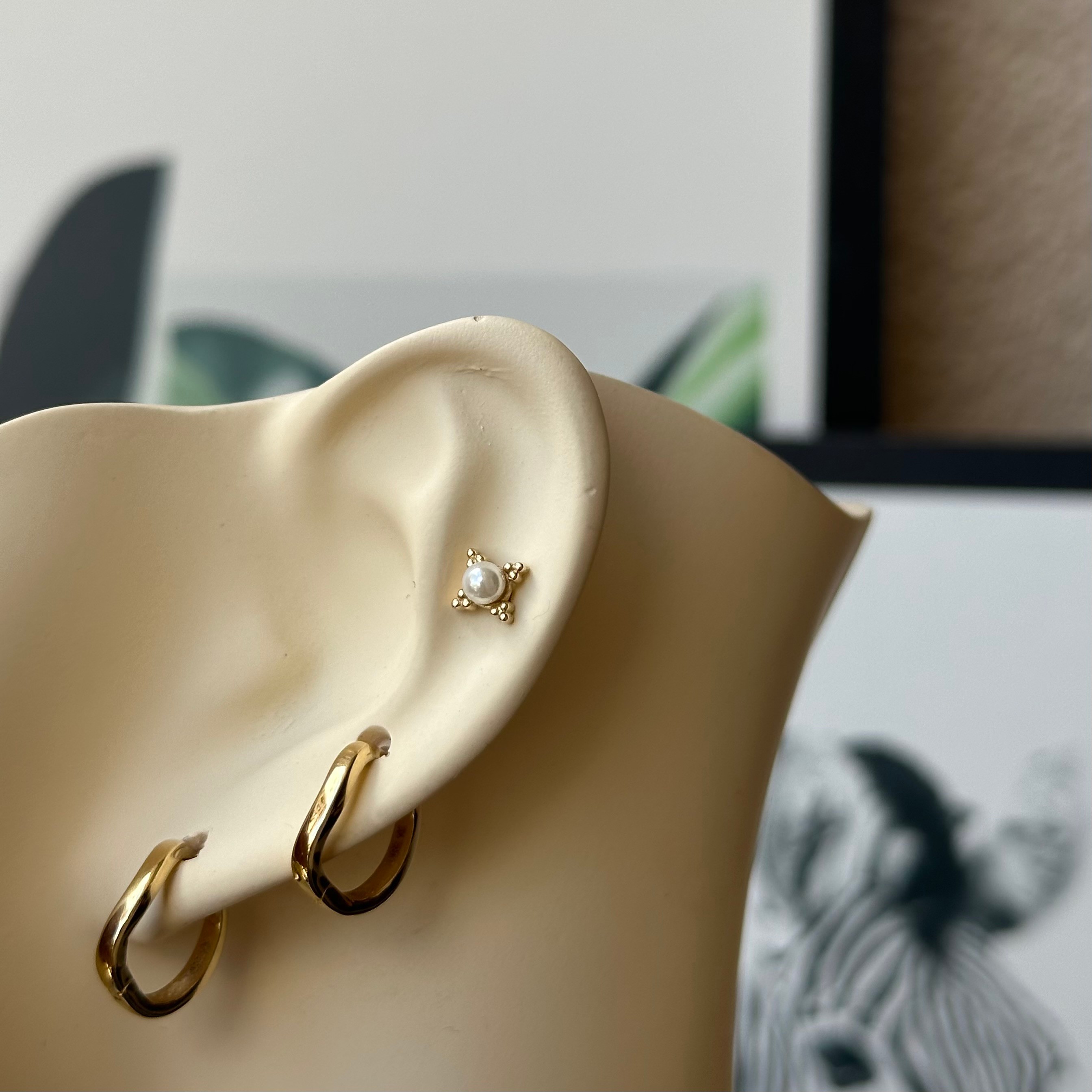 14K Gold with Pearl