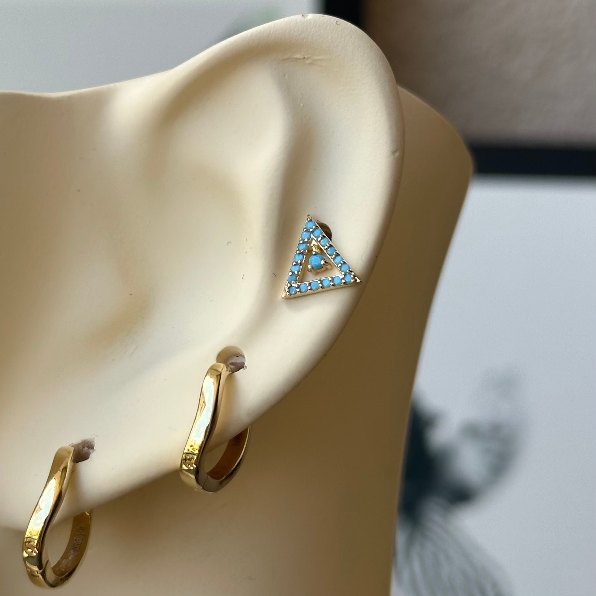 14K Gold Triangle Blue Stone