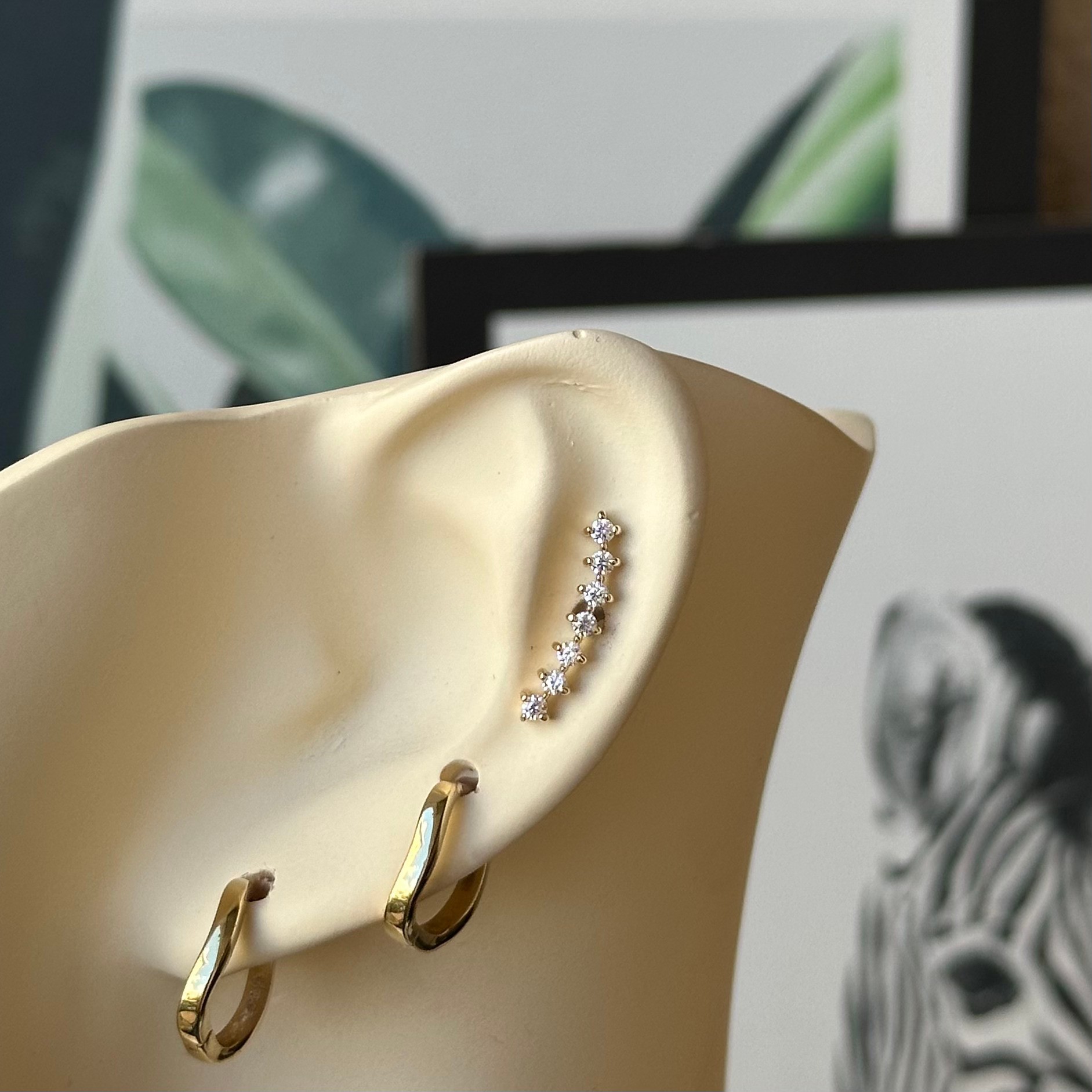 14K Gold Seven Stone Piercing