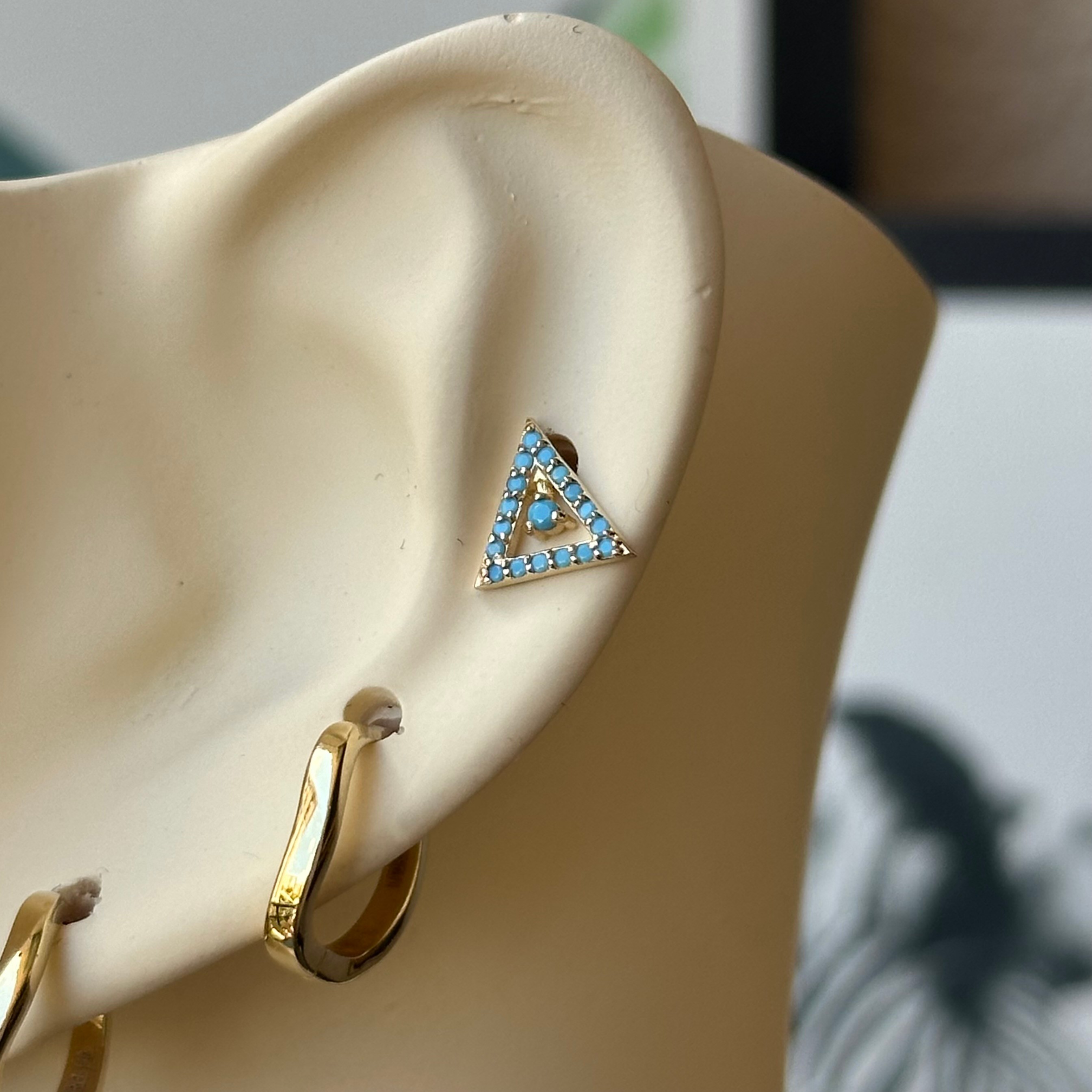 14K Gold Triangle Blue Stone