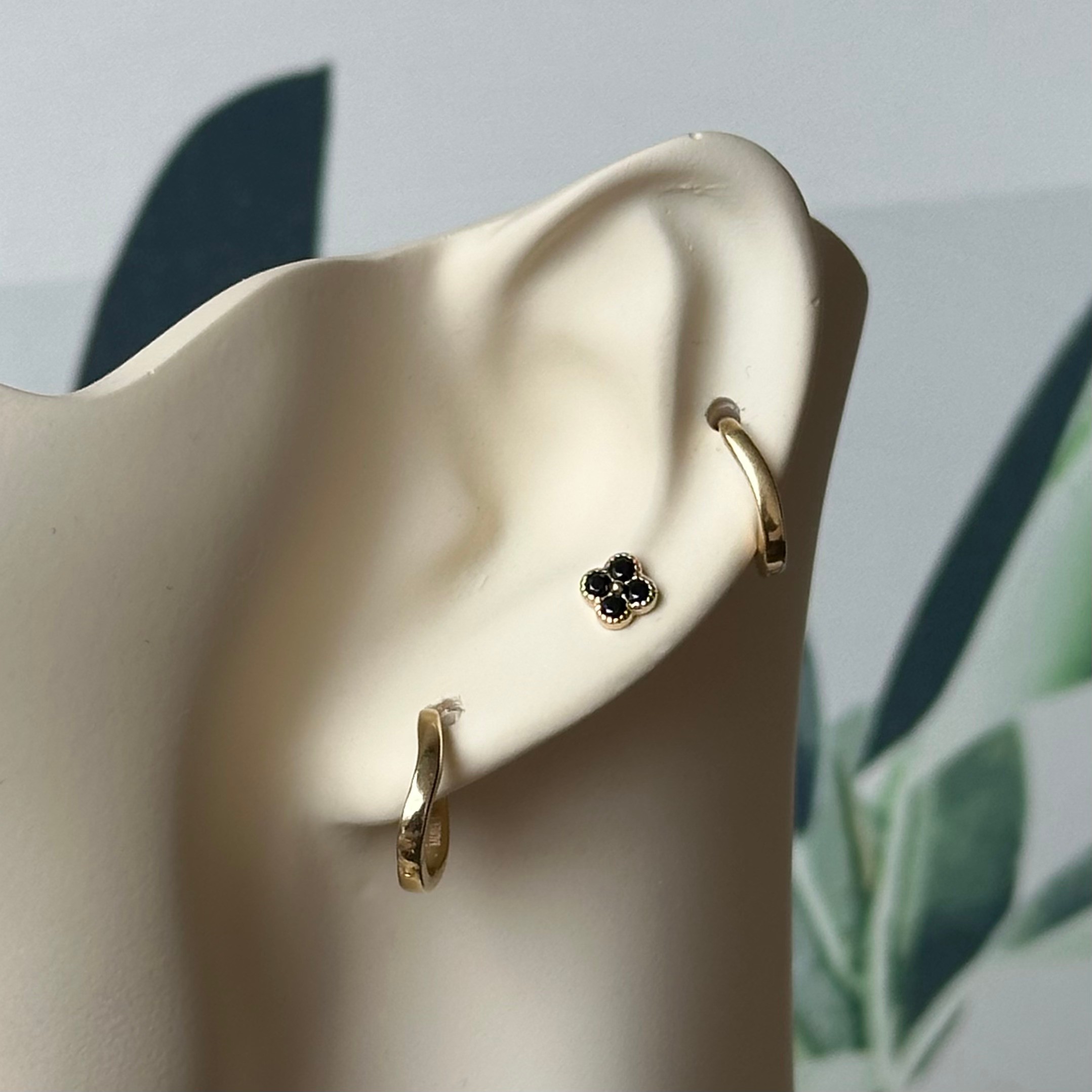 14K Gold Clover with stone