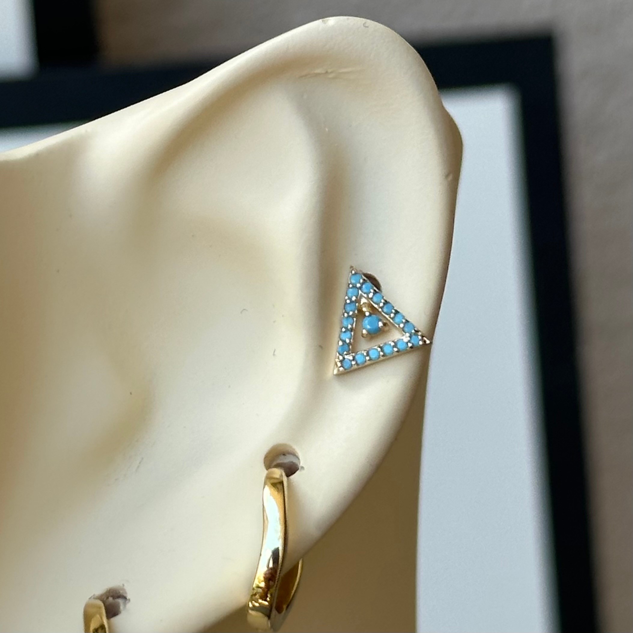 14K Gold Triangle Blue Stone