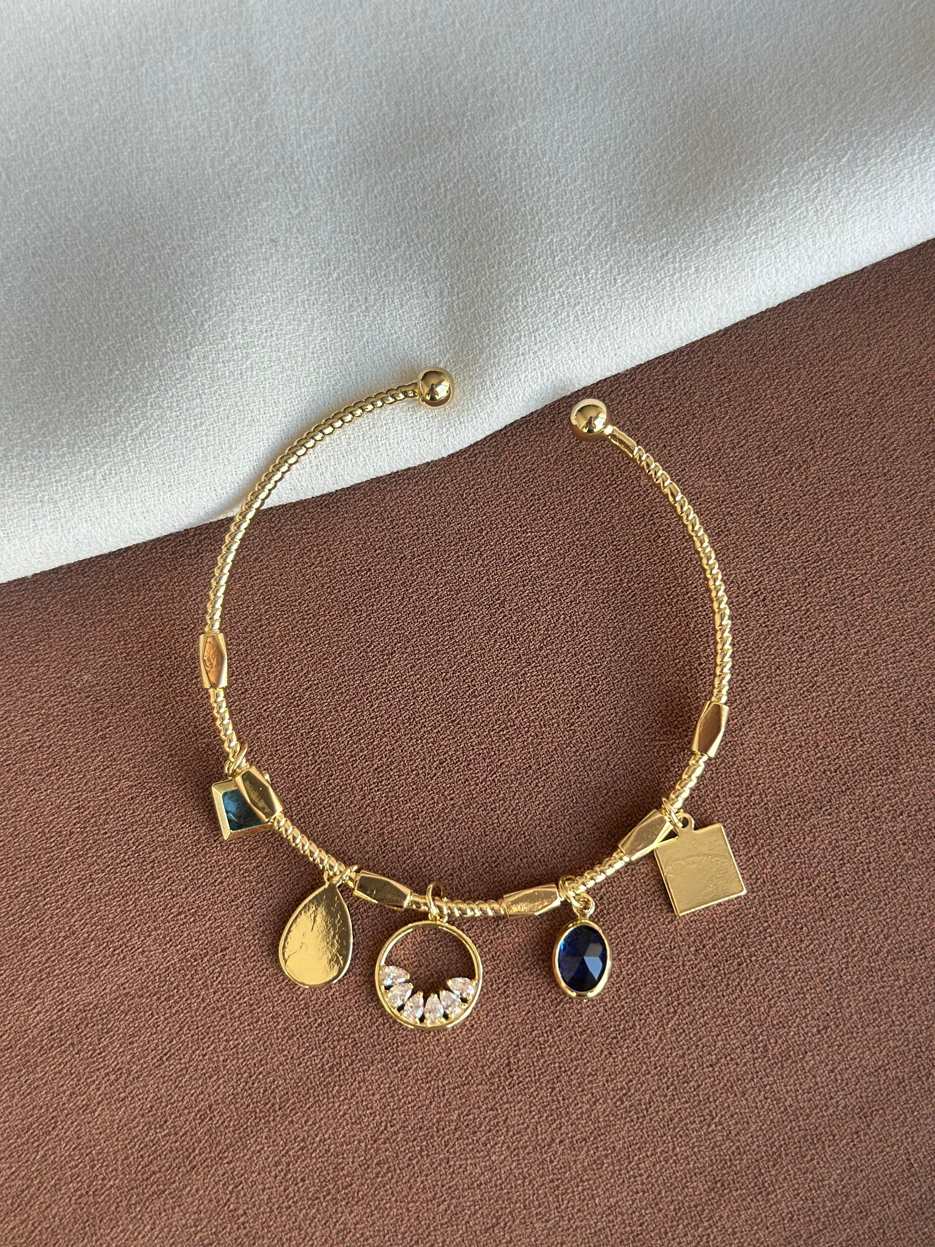 A6221 Pandora