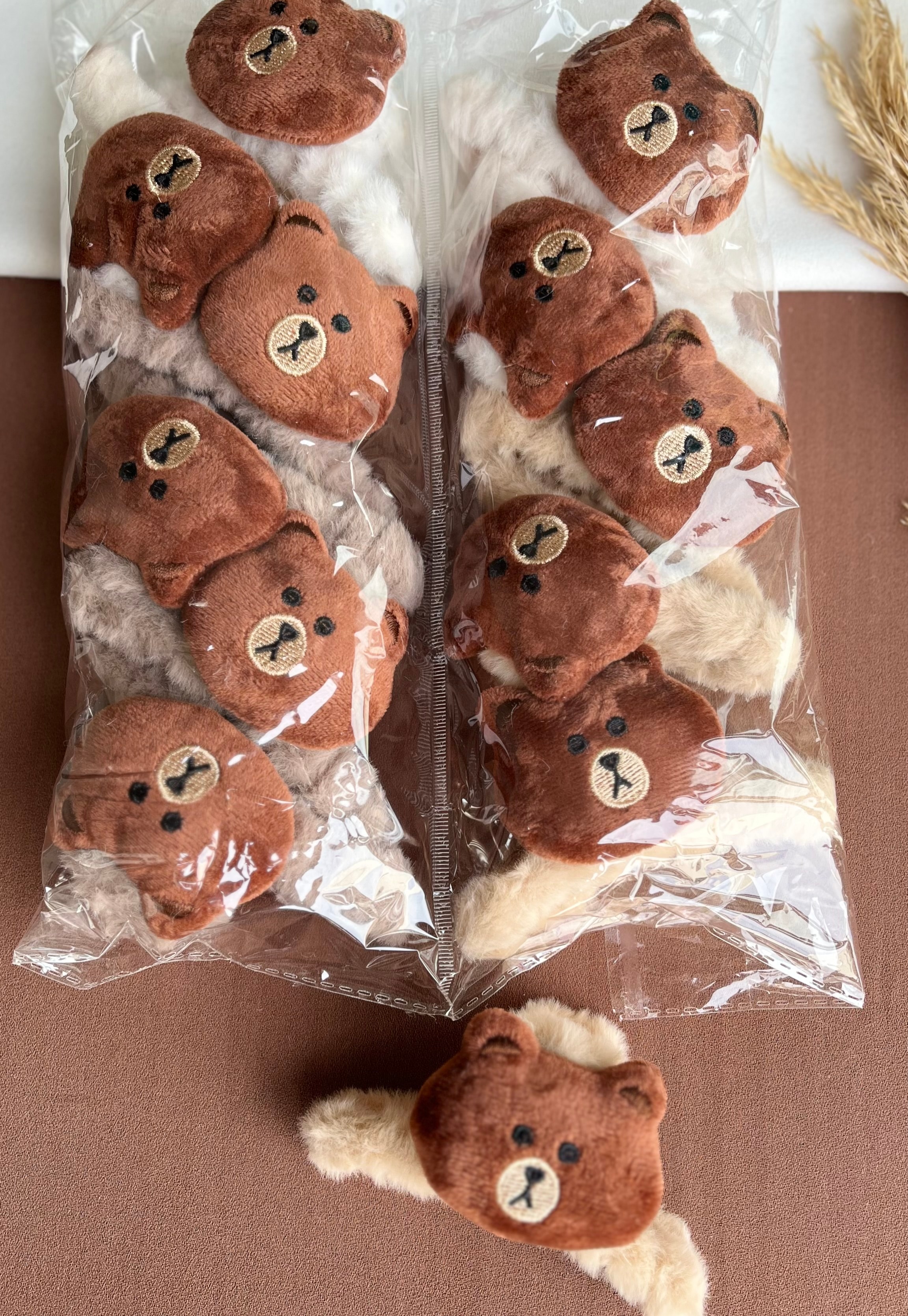 A7740 Tüylü Peluş Mandal Toka (12’li)