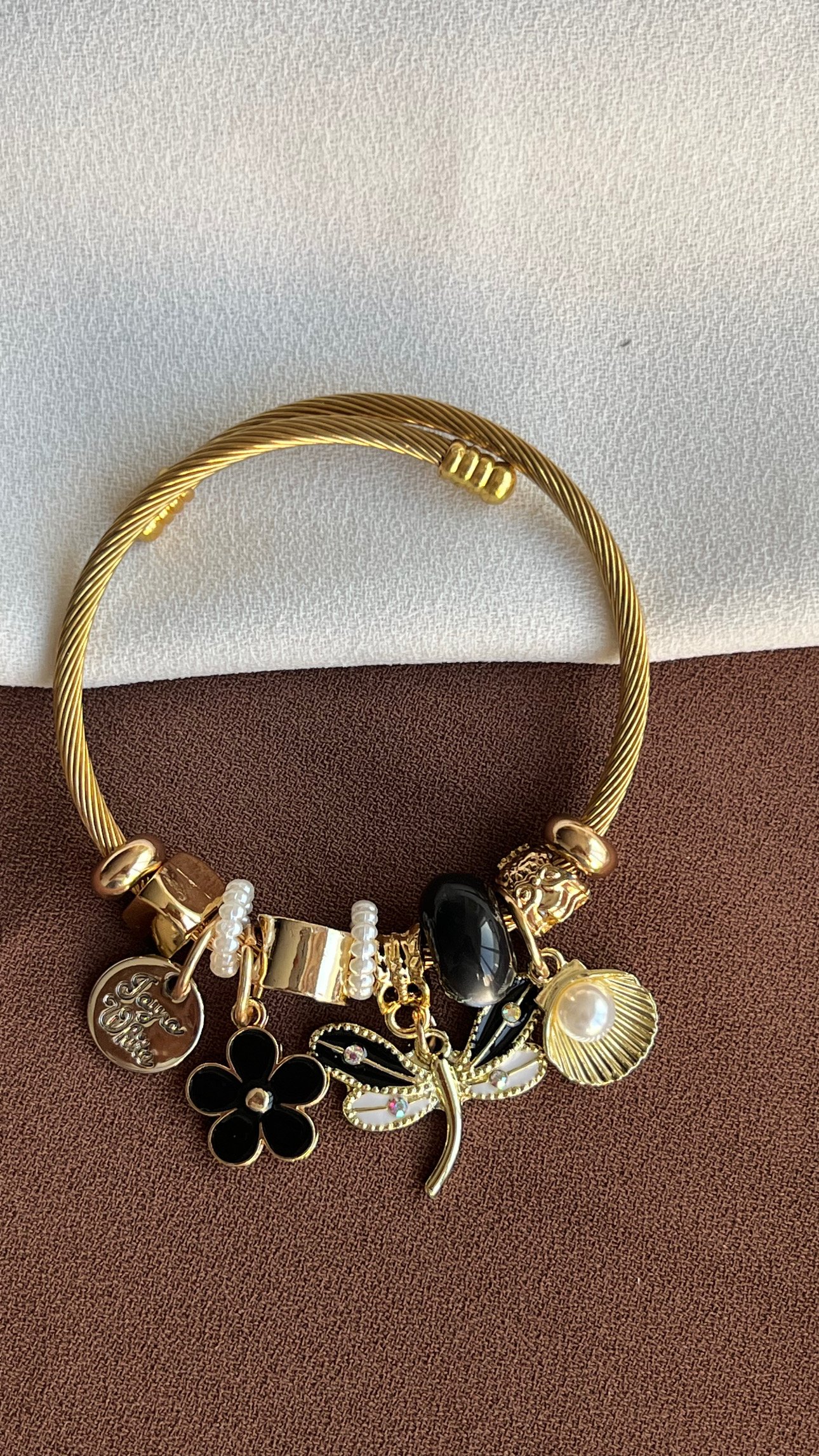 A4246 Pandora 