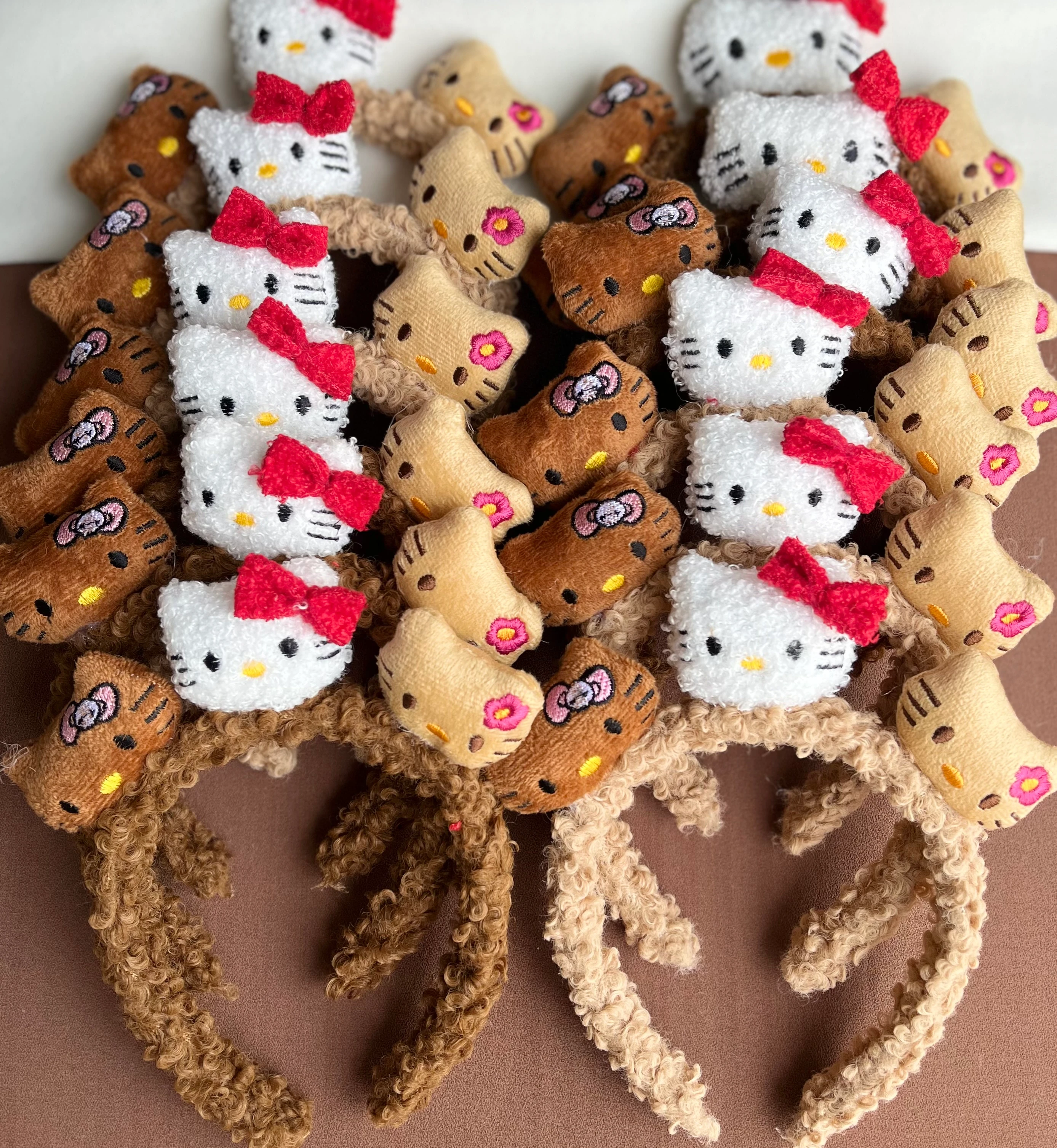 A7855 Tüylü Peluş Taç (12 adet)