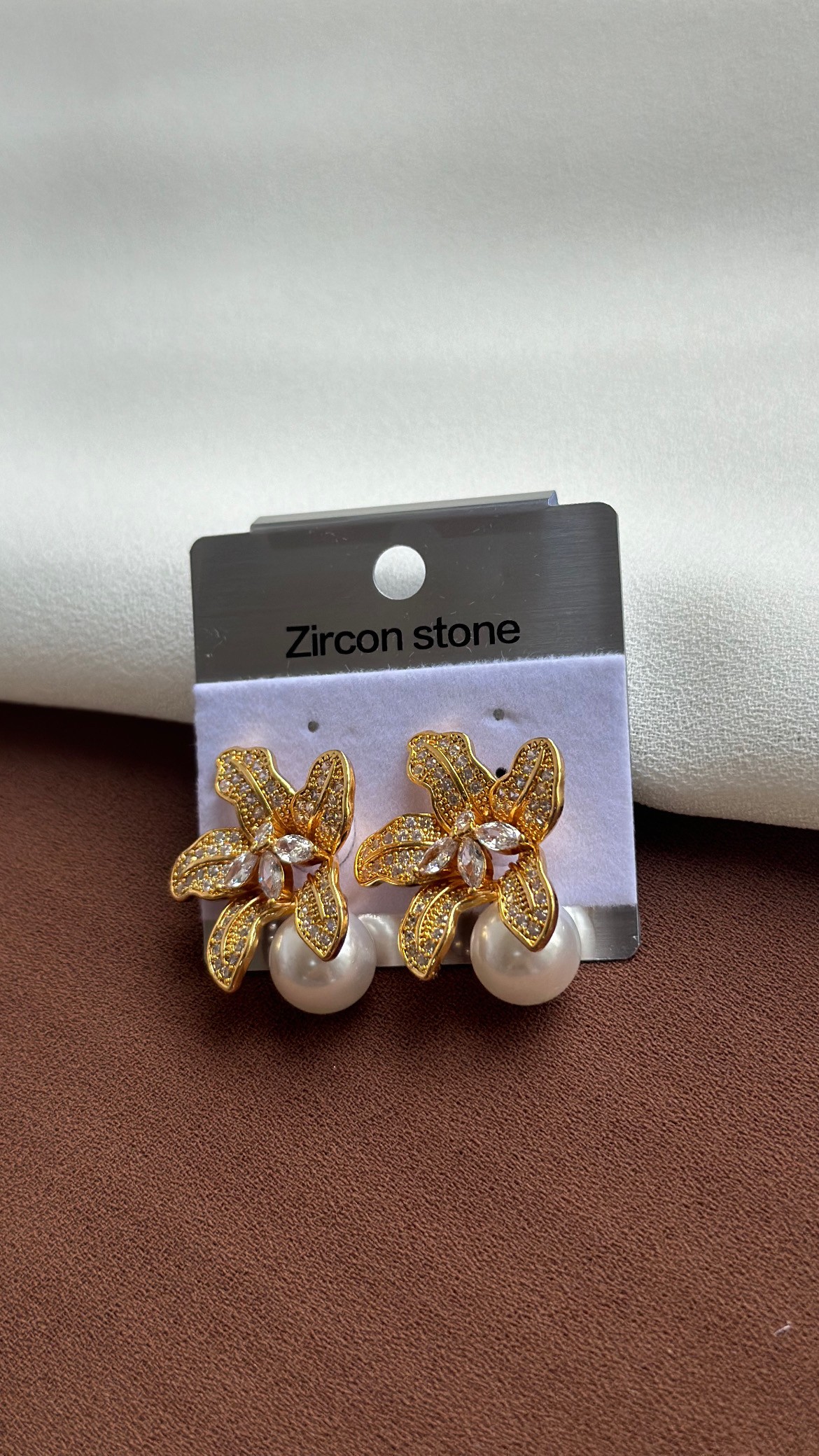7331 Taşlı Zara Küpe