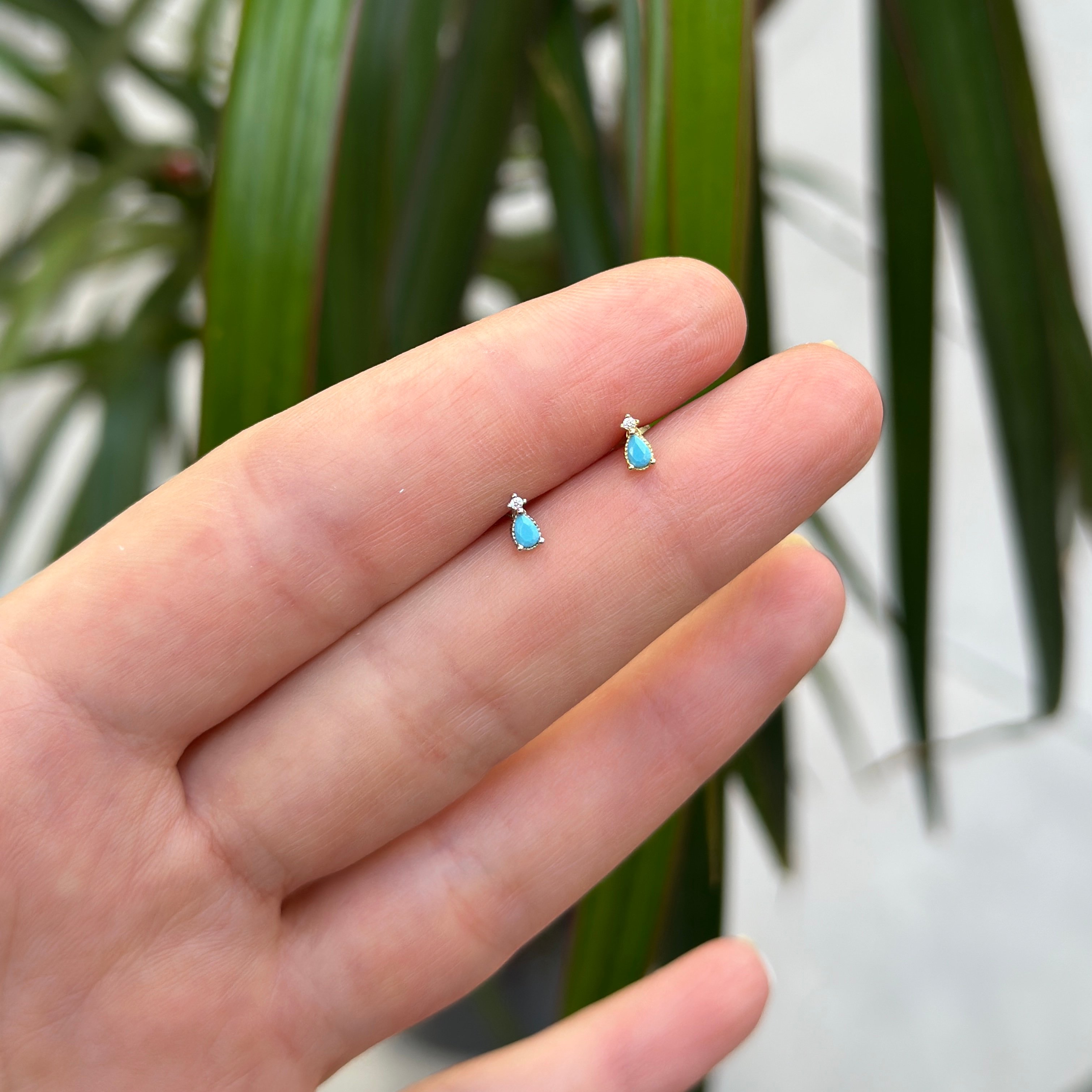 Blue Lucy Piercing