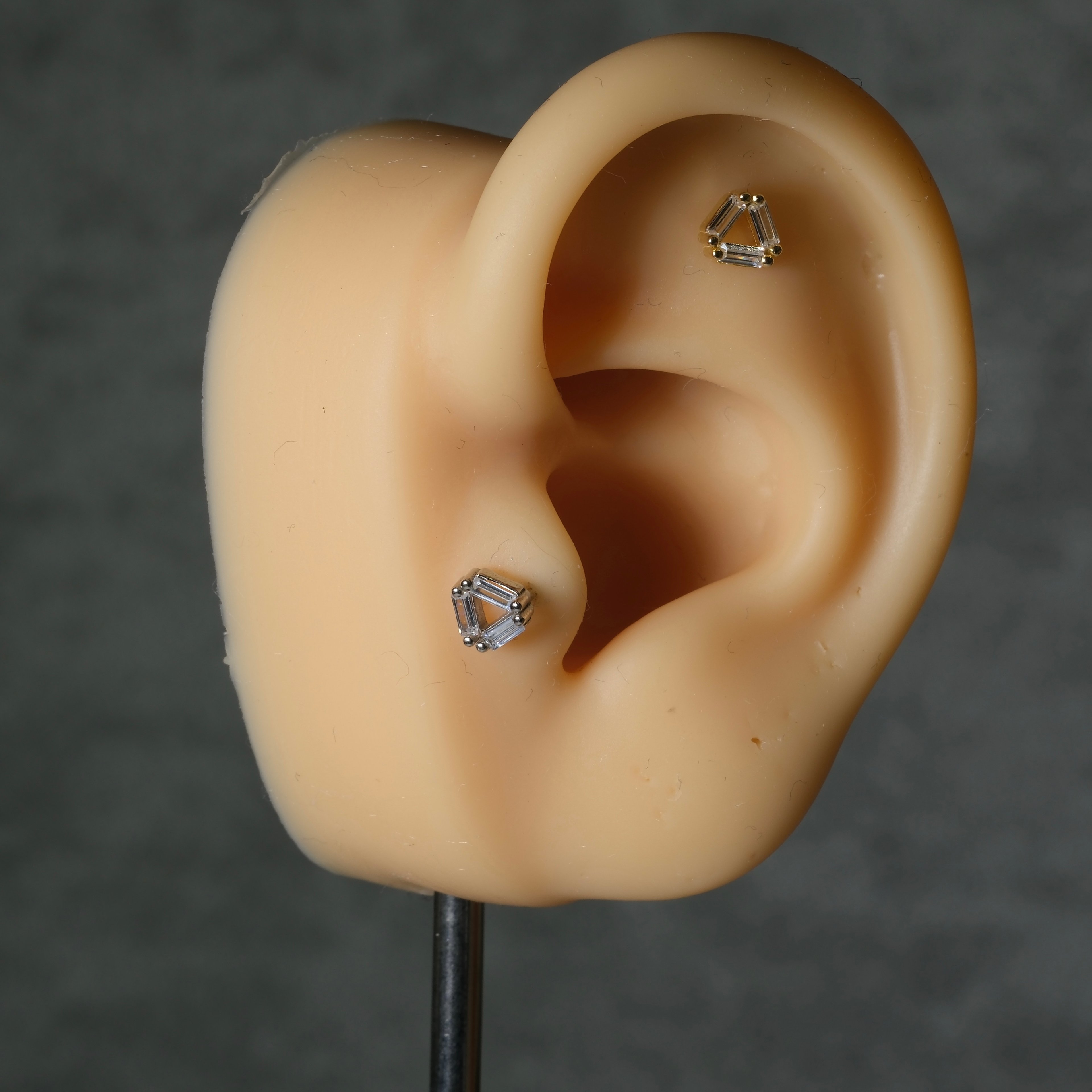 Triangle Baguette Piercing