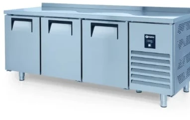 Iceinox Tezgah Tip Pastane Buzdolabı 3 Kapılı