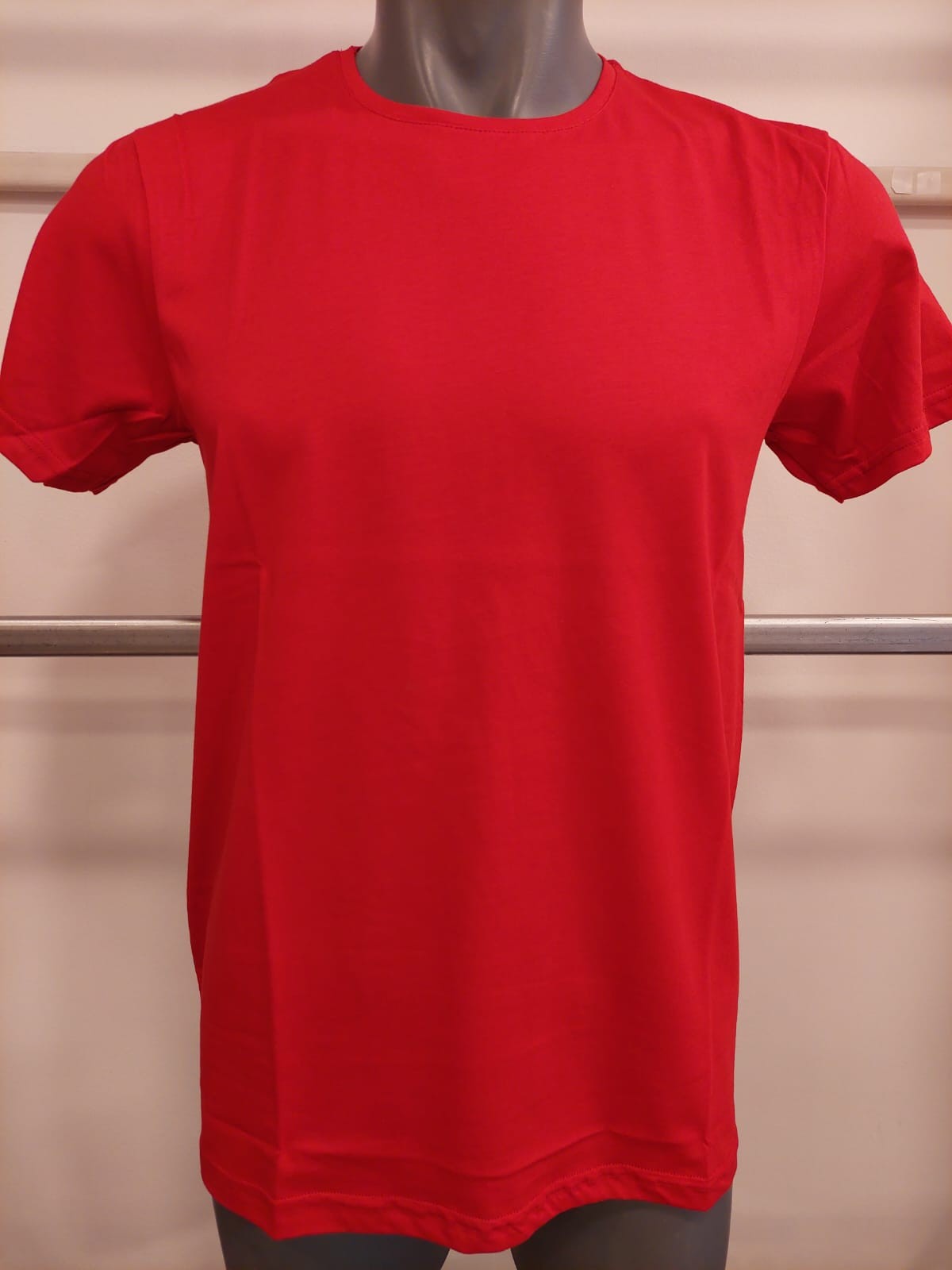 SIFIR YAKA PAMUKLU T-SHIRT - Kırmızı