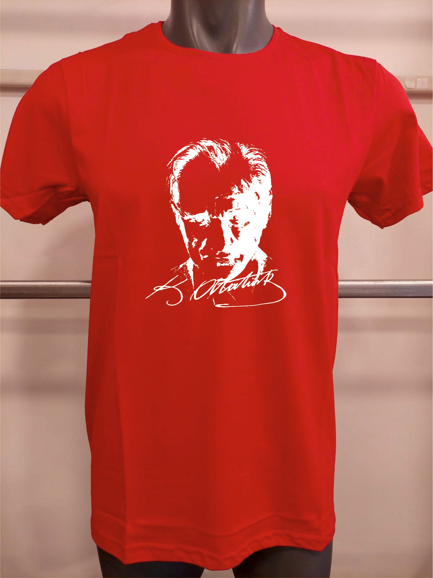 BASKILI T-SHIRT-Atatürk - Kırmızı