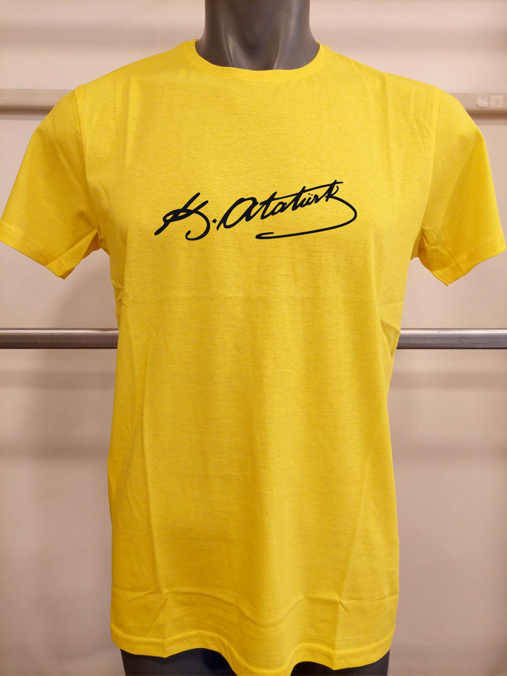 BASKILI T-SHIRT-ATATÜRK İMZASI - Sarı
