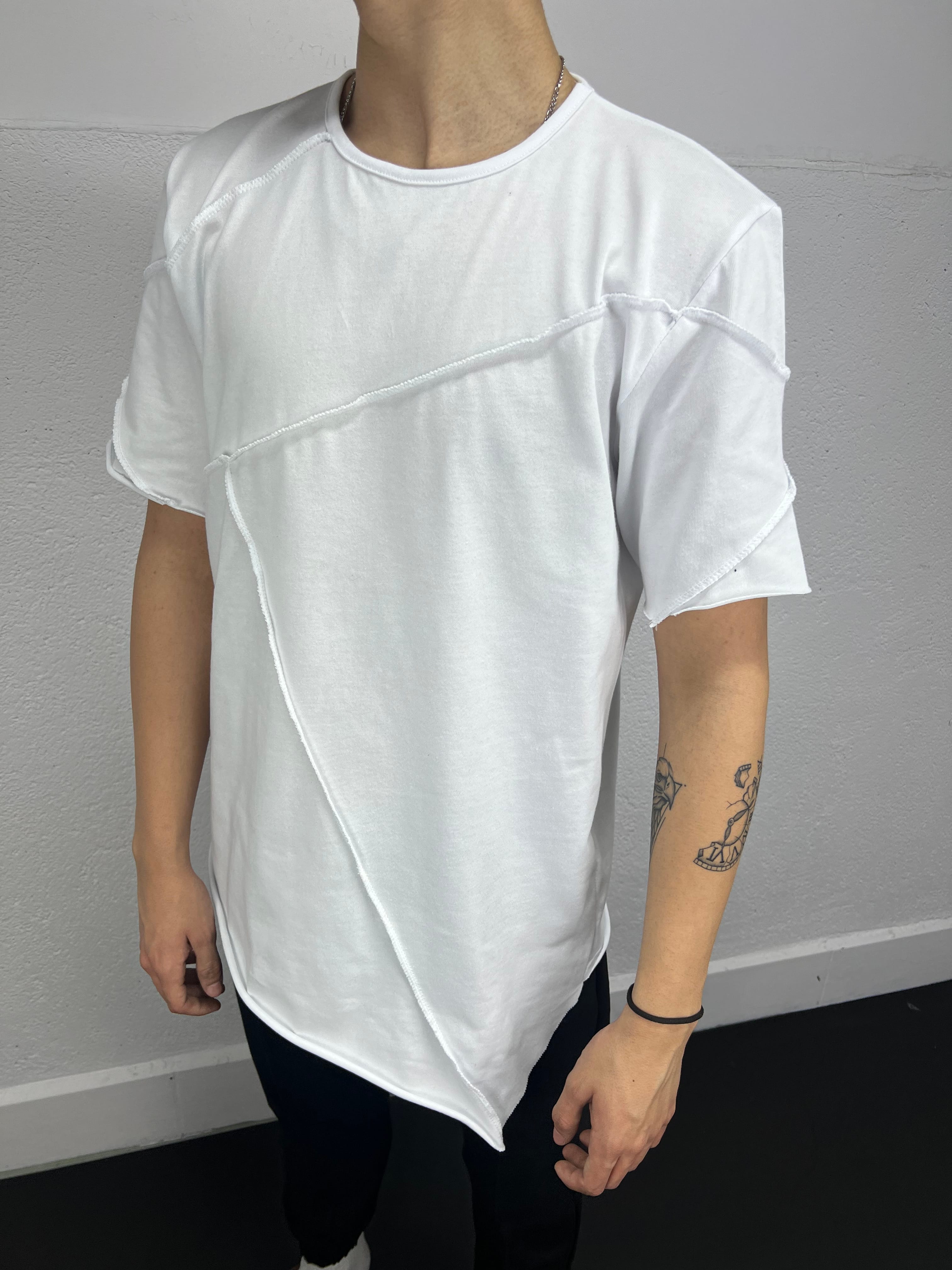 Beyaz Asimetrik Oversize T-shirt