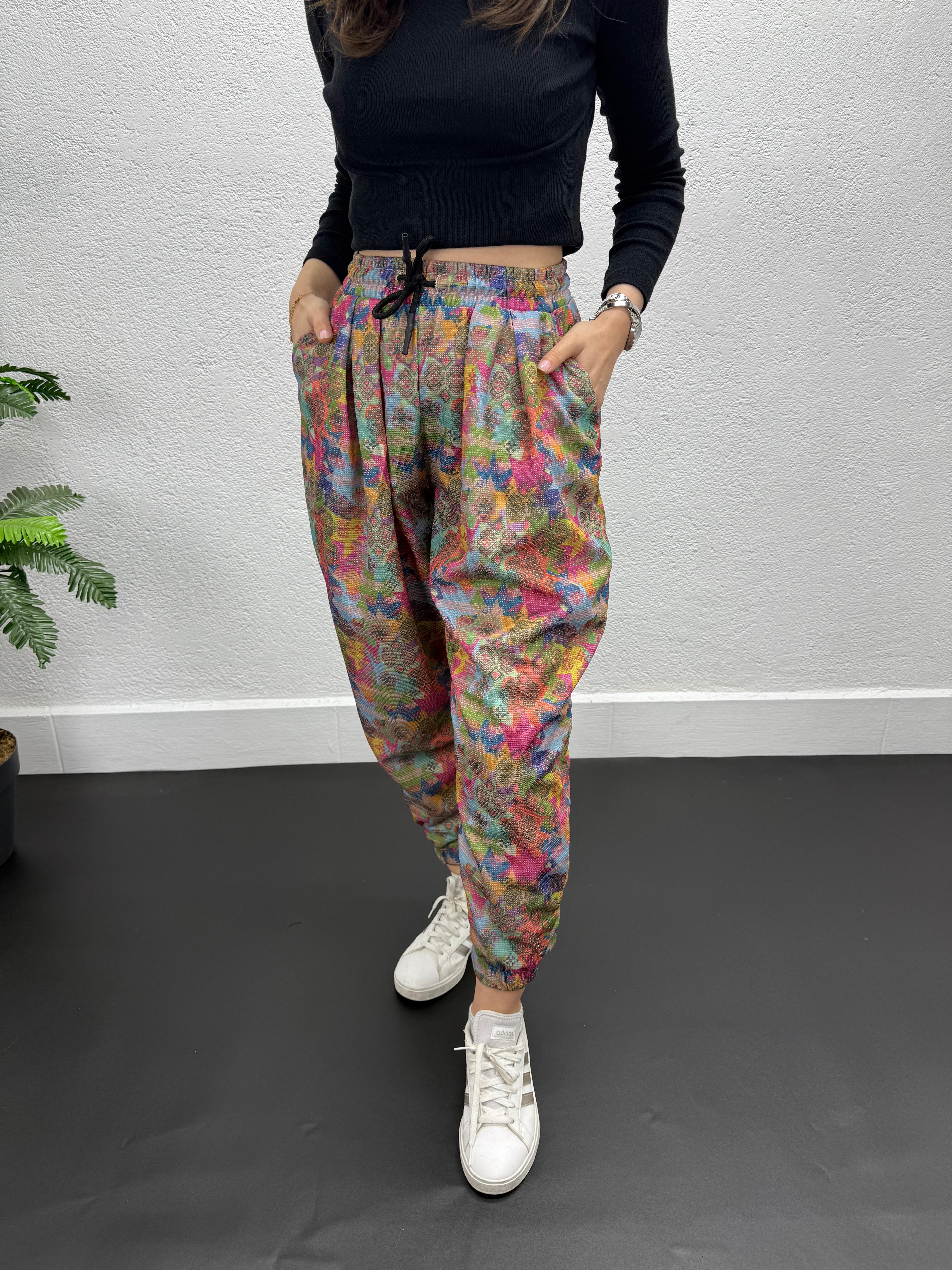 ÜNİSEX KALIP FLAMLİ KETEN PİLELİ YARIM ŞALVAR PANTALON