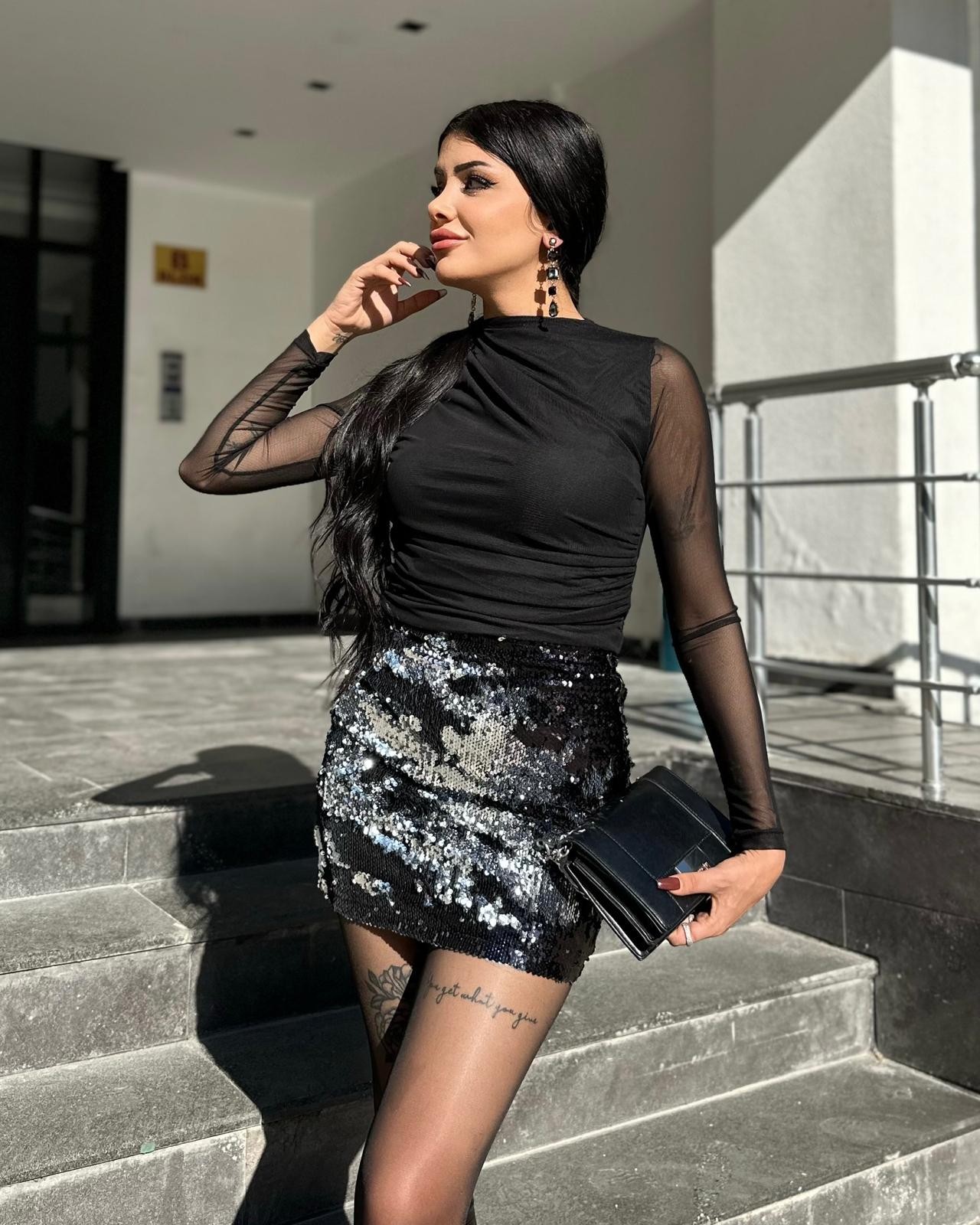KOLLARI TÜL DETAYLI BLUZ
