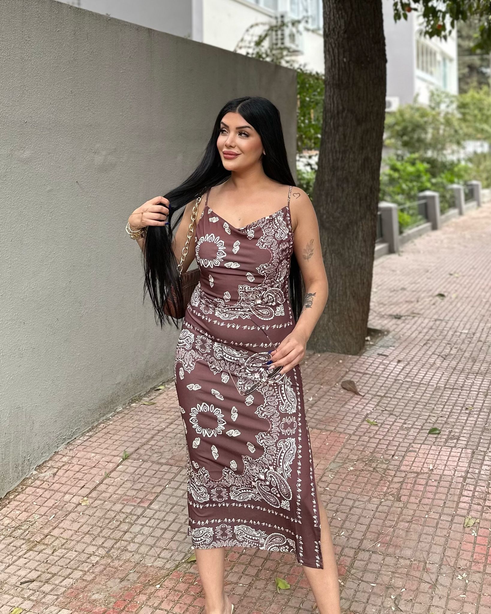 DEGAJE YAKA KAHVE ELBİSE