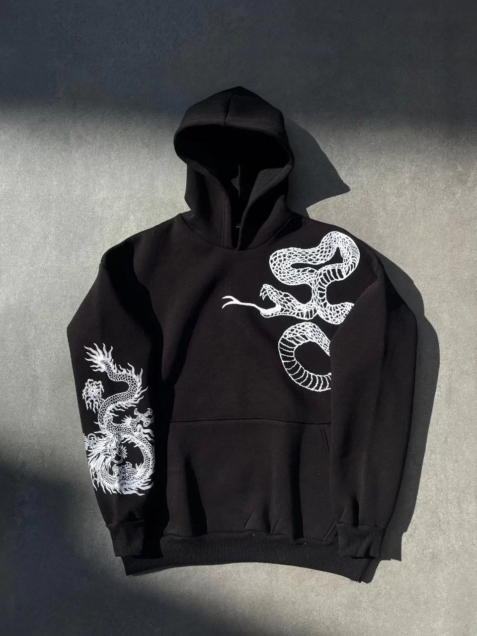 Uzun Kol Kapüşonlu Baskılı Sweatshirt