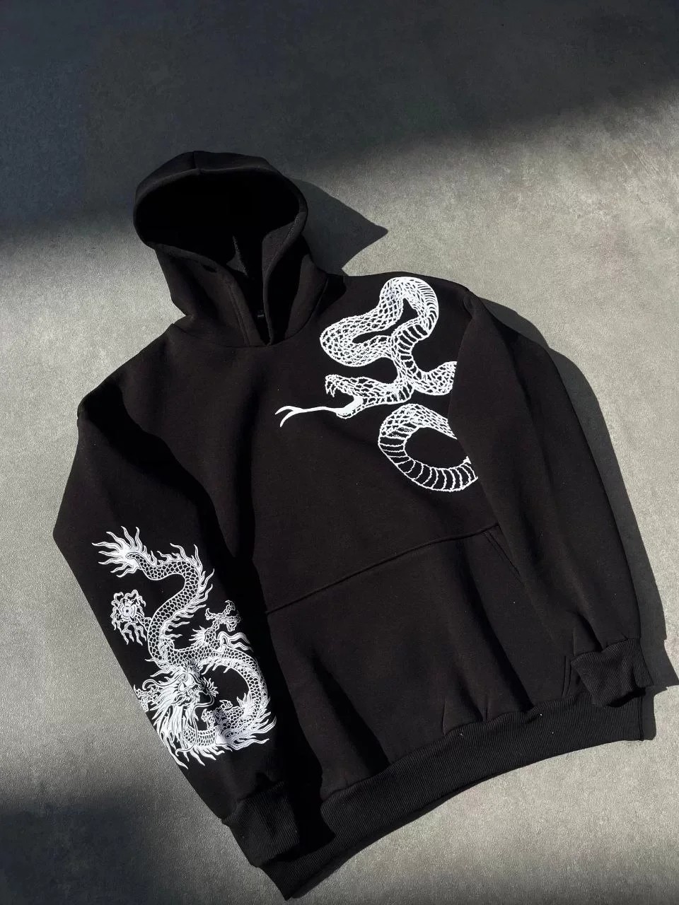 Uzun Kol Kapüşonlu Baskılı Sweatshirt