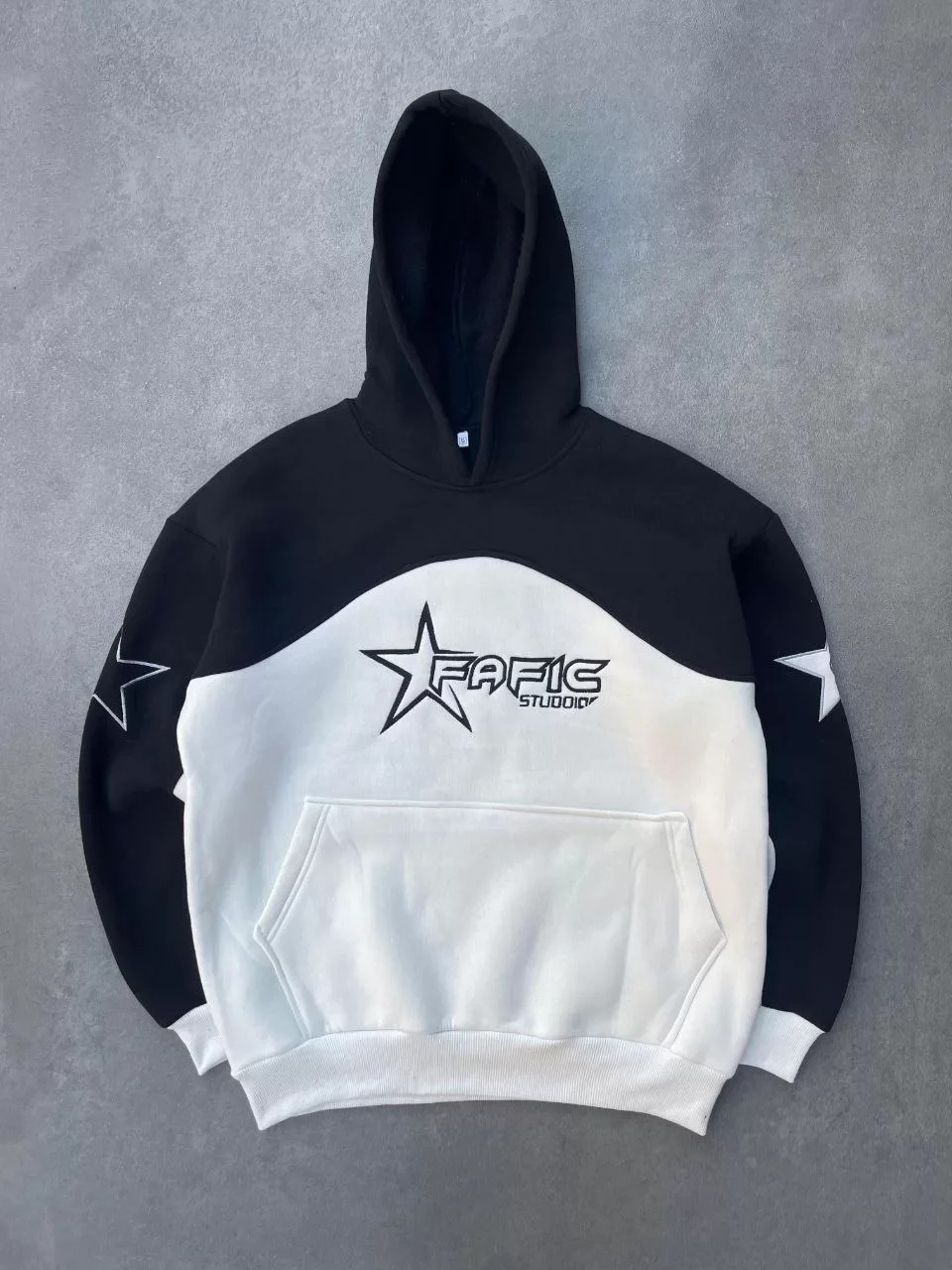 Parçalı Nakış İşlemelı Kapüşonlu Sweatshirt