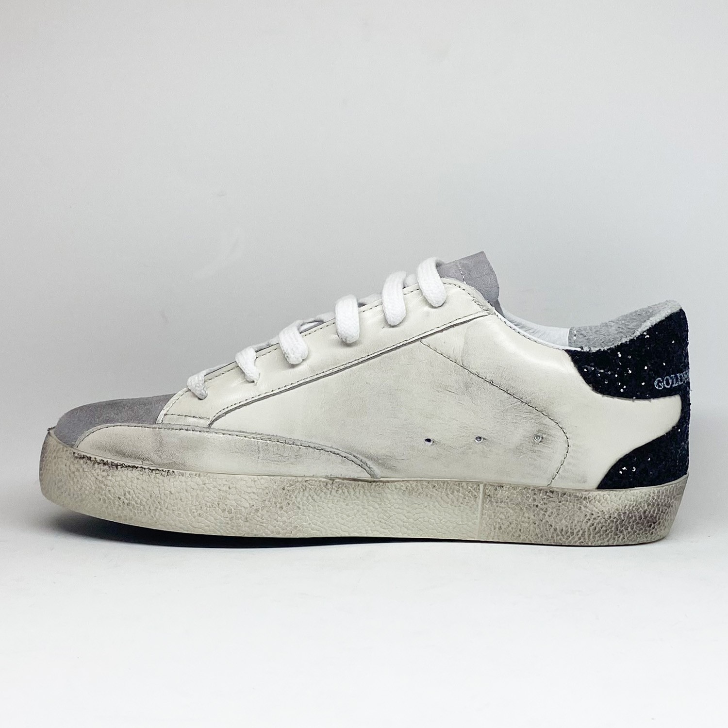Beyaz Deri Sarı Pul Yıldız Detaylı Kadın Sneaker