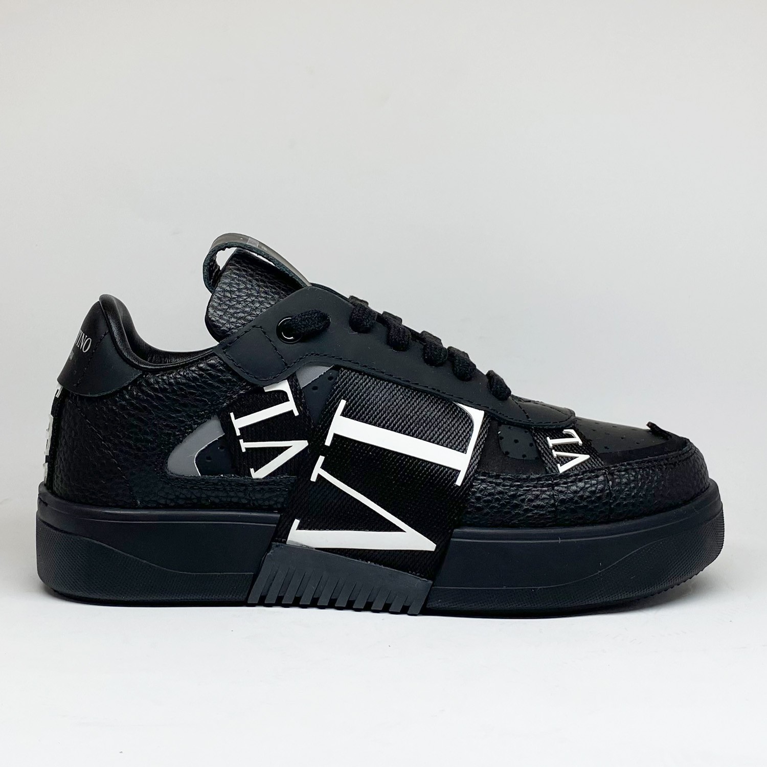 Şerit Detaylı Siyah Sneaker