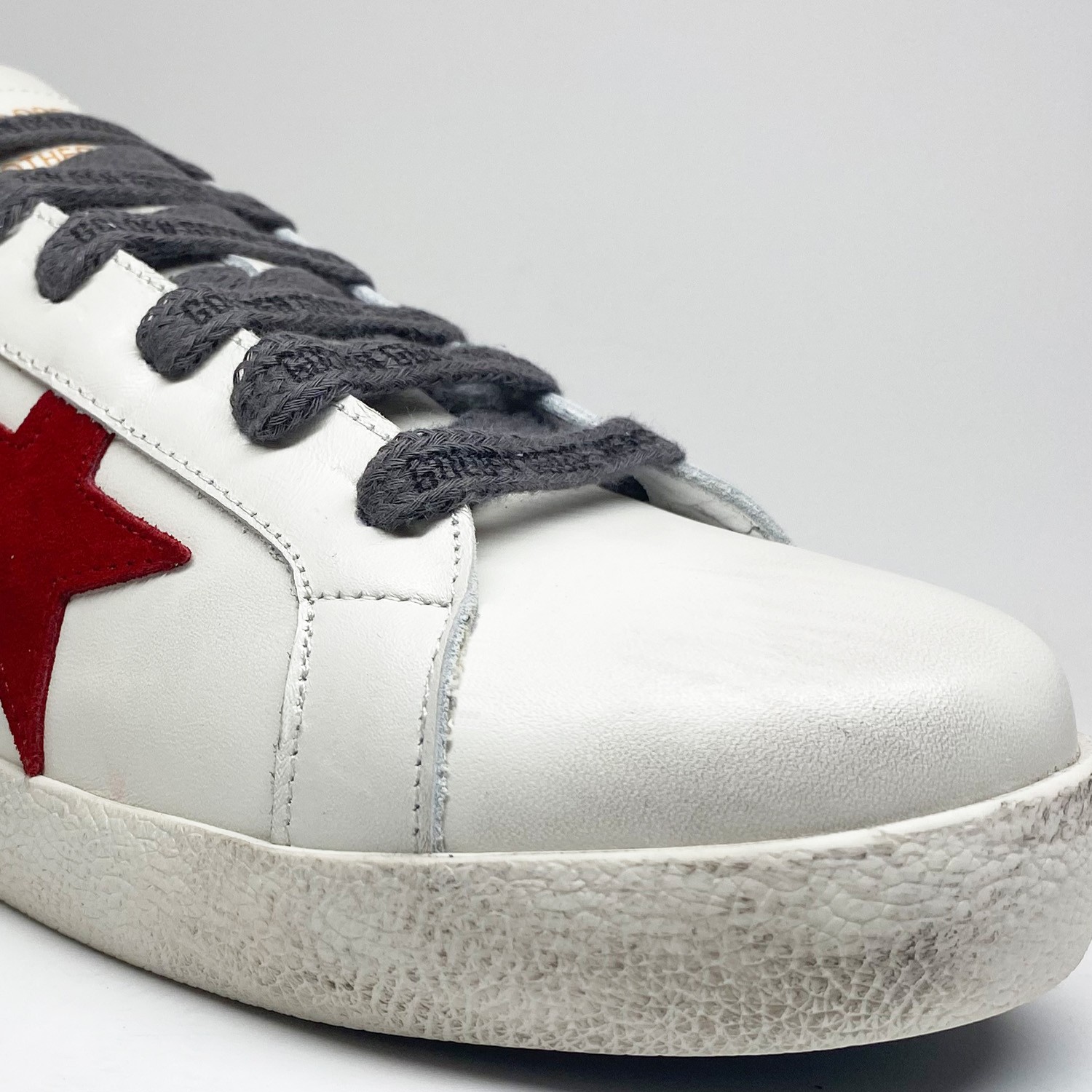 Beyaz Deri Bordo Yıldız Detaylı Erkek Sneaker