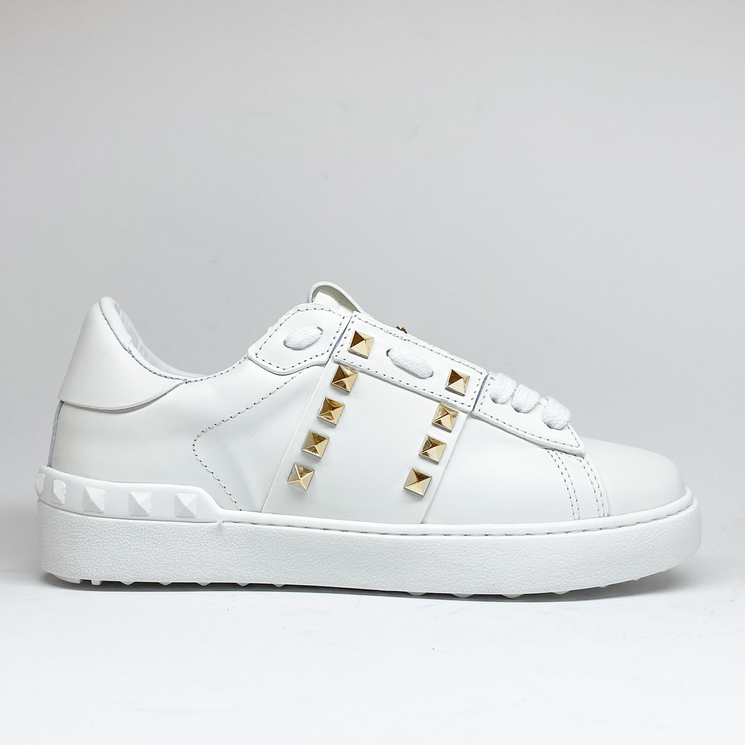 Troklu Beyaz Sneaker