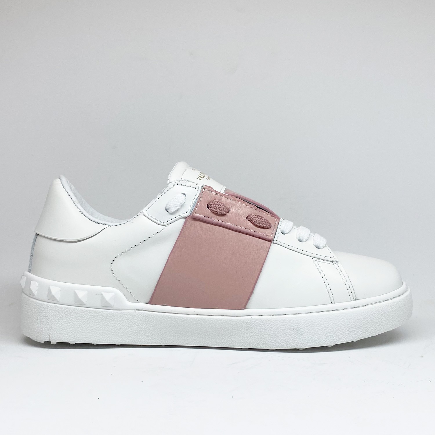 Pembe Şeritli Beyaz Sneaker