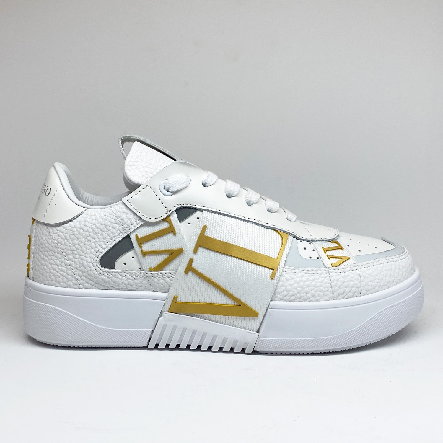 Şerit Detaylı Beyaz Sneaker