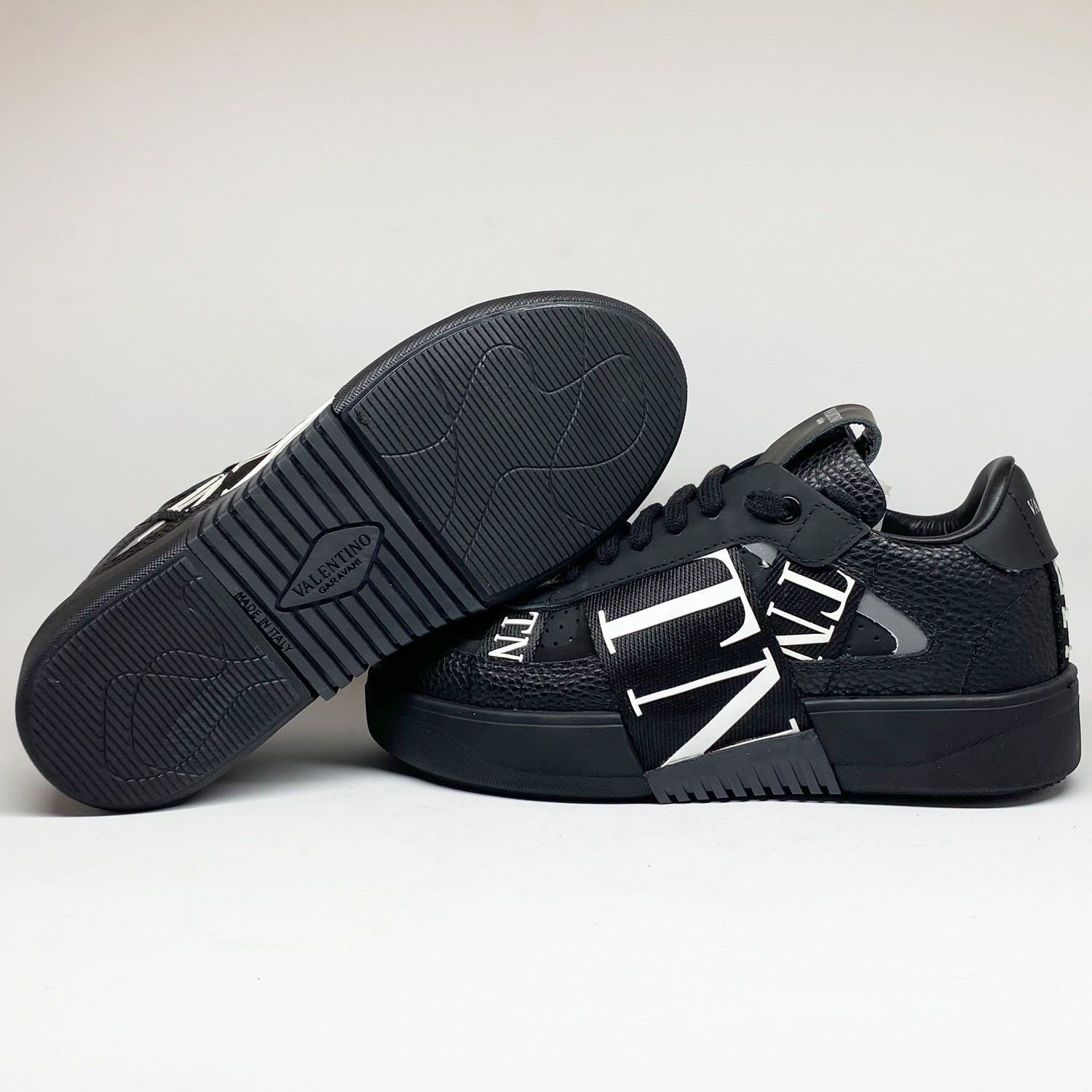 Şerit Detaylı Siyah Sneaker