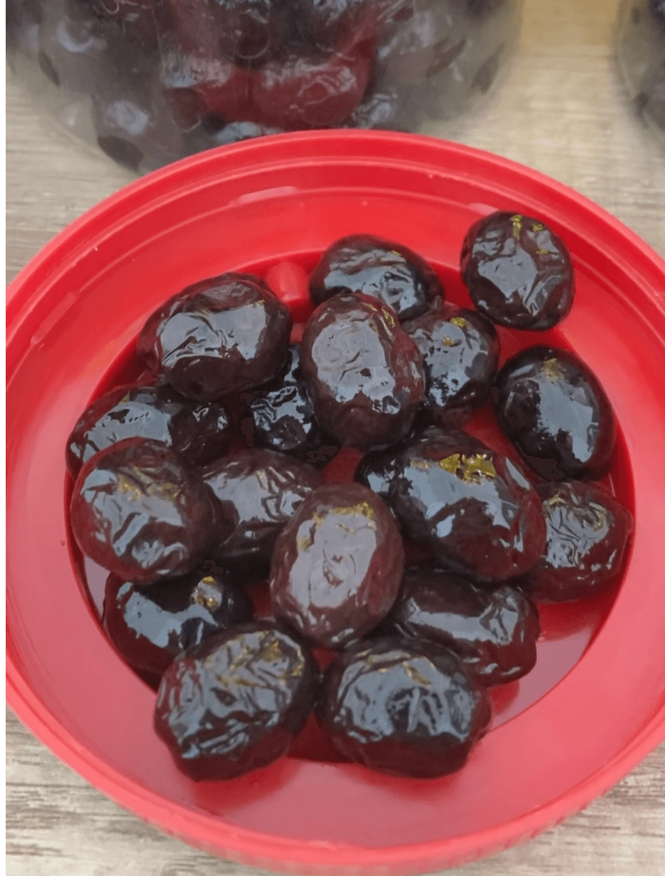 1 KG Siyah Çuval(Taş Baskı) Zeytin (Trilye)