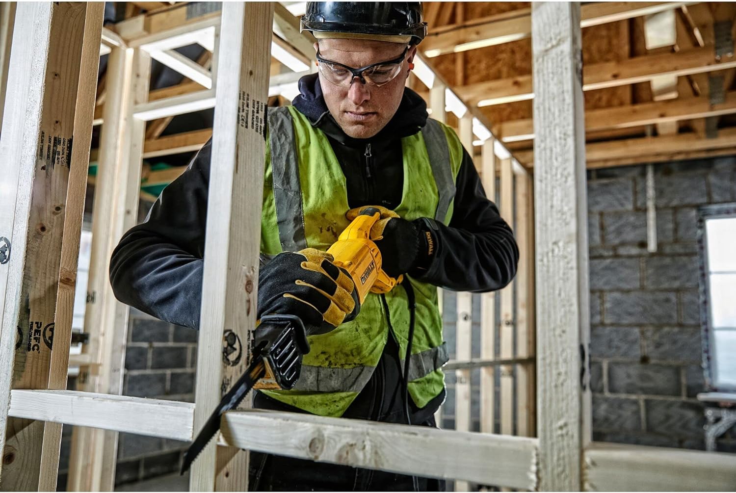 Dewalt DWE305PK 1100 W 280 mm Profesyonel Tilki Kuyruğu Testere