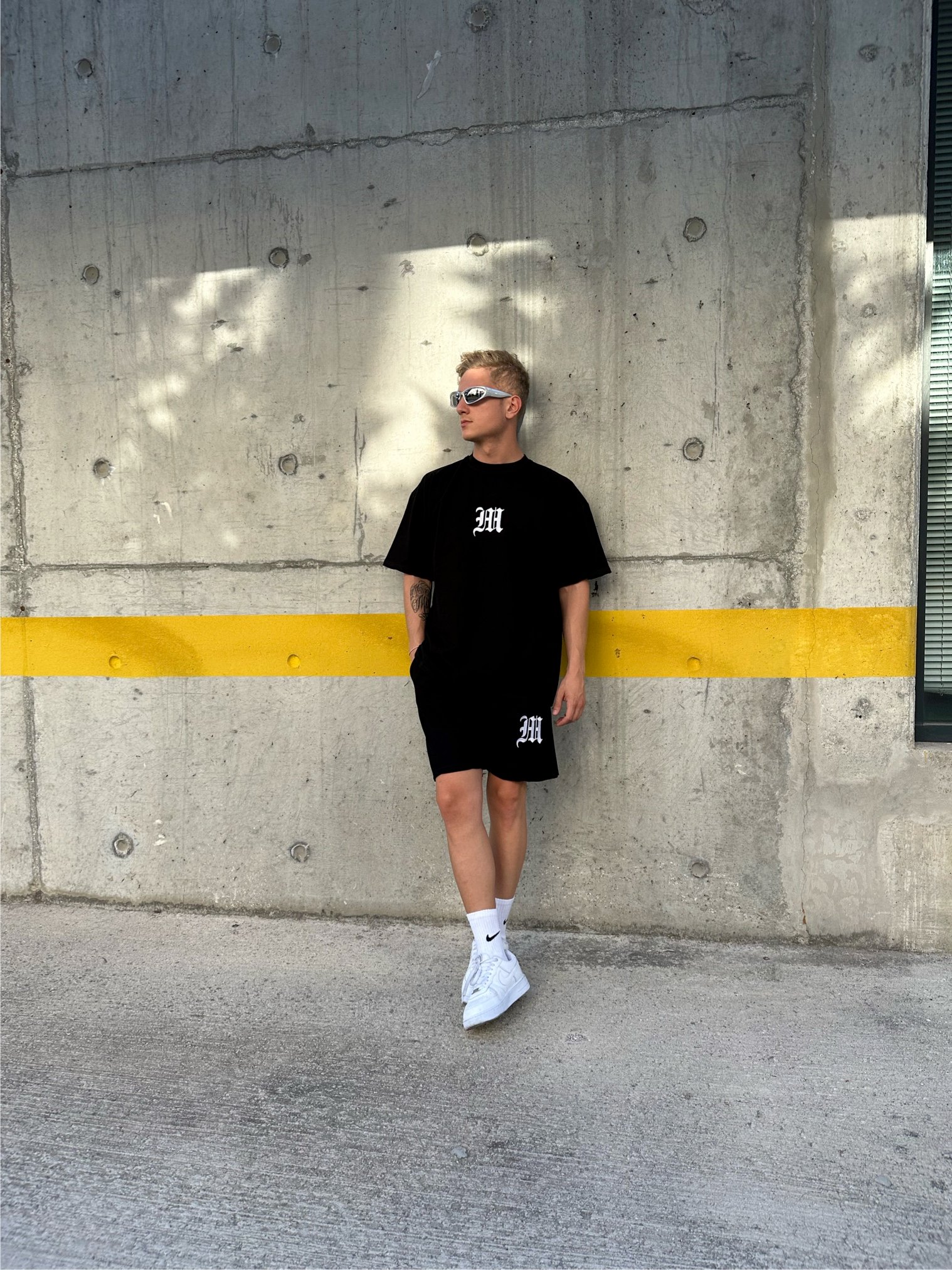 Minimal Nakışlı Oversize T-Shirt