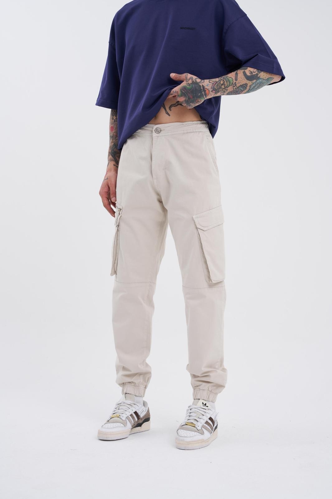 Relaxed Fit Cargo Jogger - Ecru