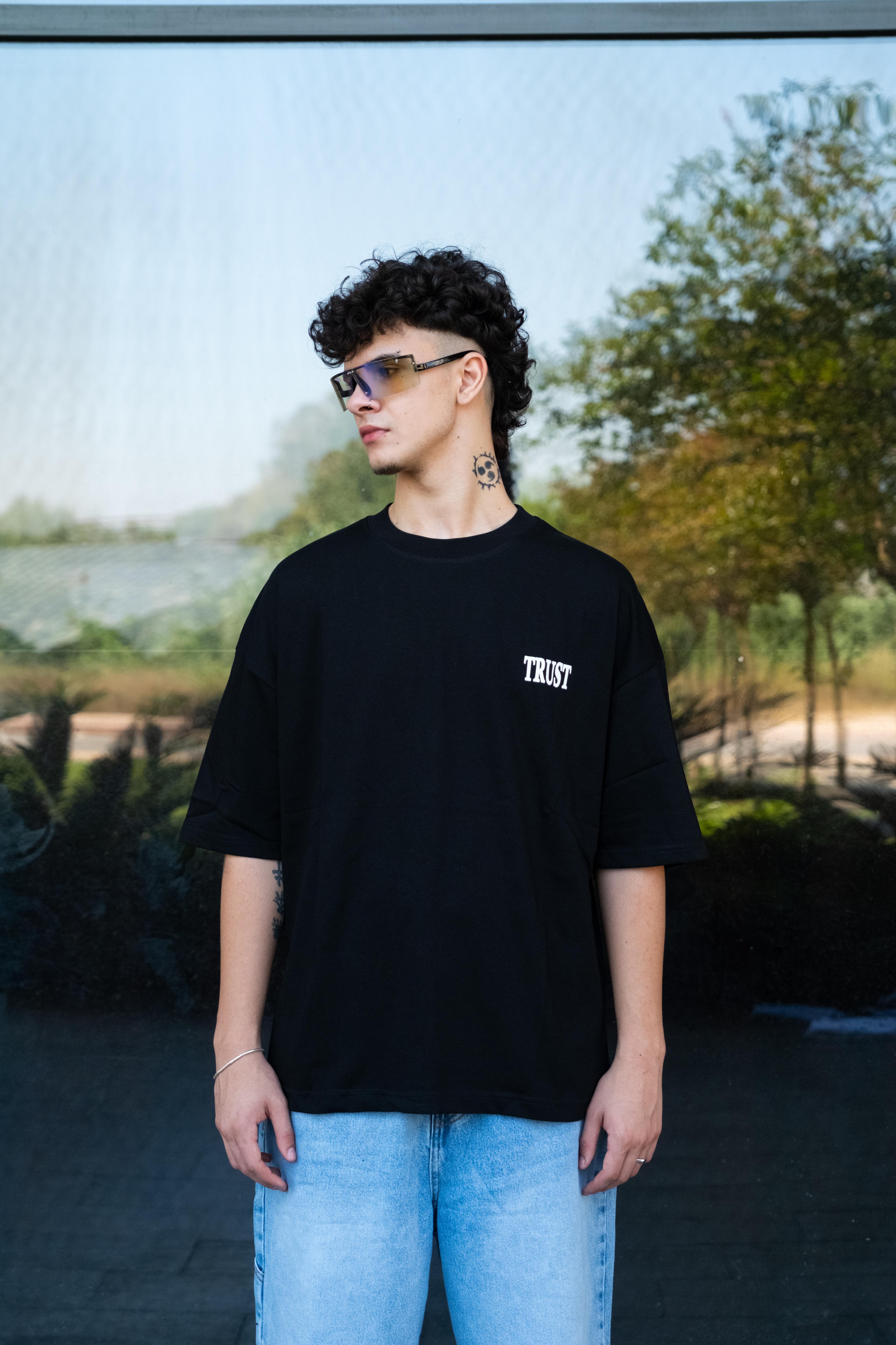 Trust Oversize T-Shirt