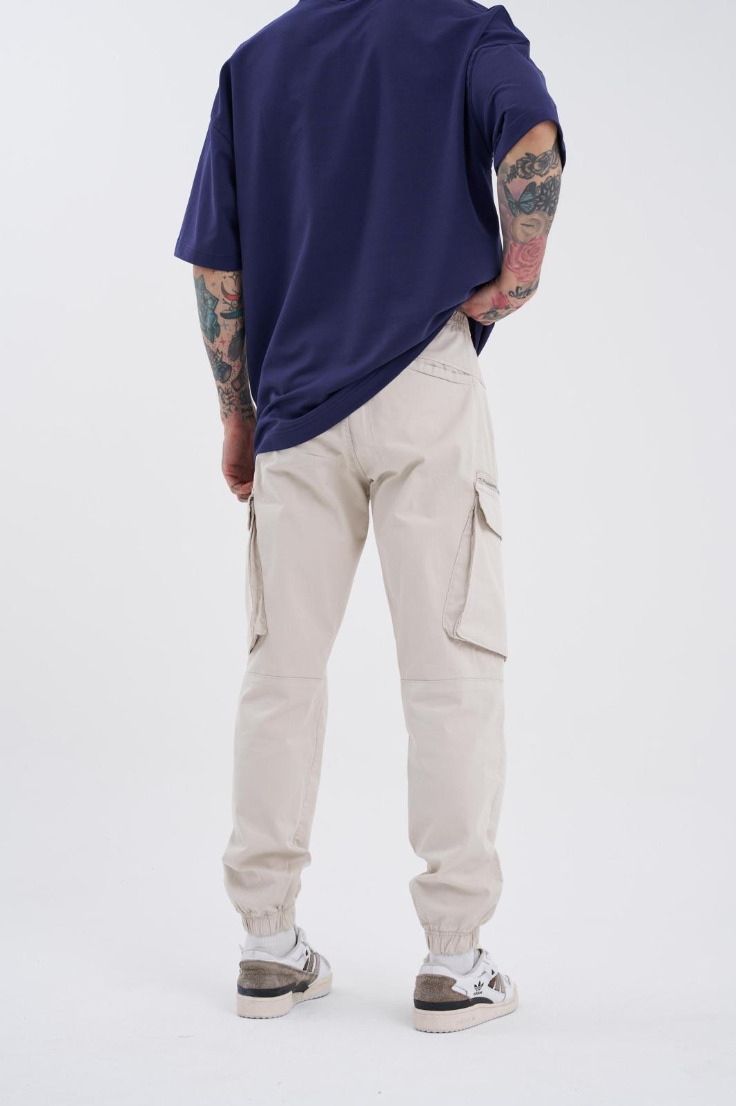 Relaxed Fit Cargo Jogger - Ecru